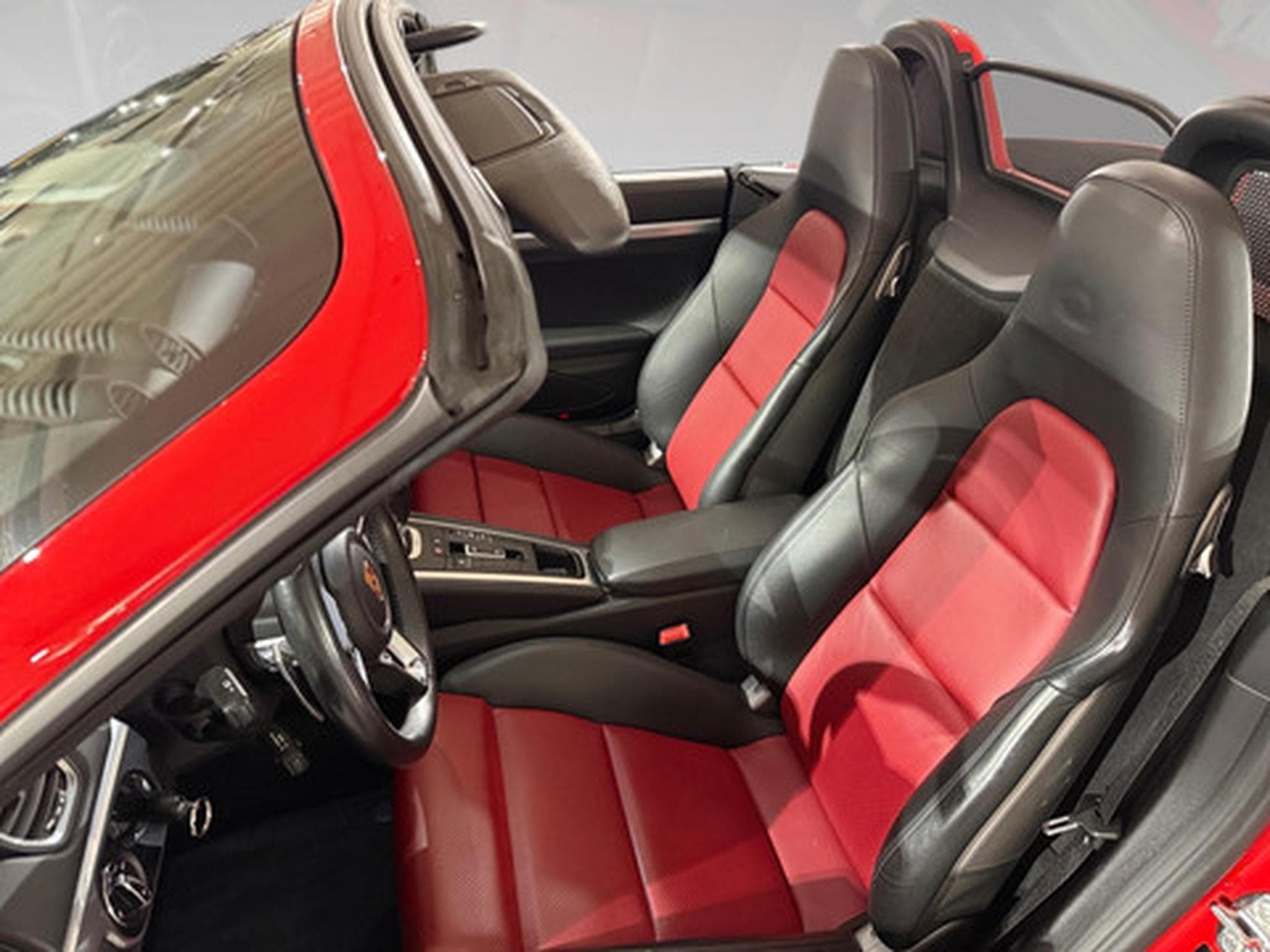 Porsche Boxster 718 (2026) - Photo 13