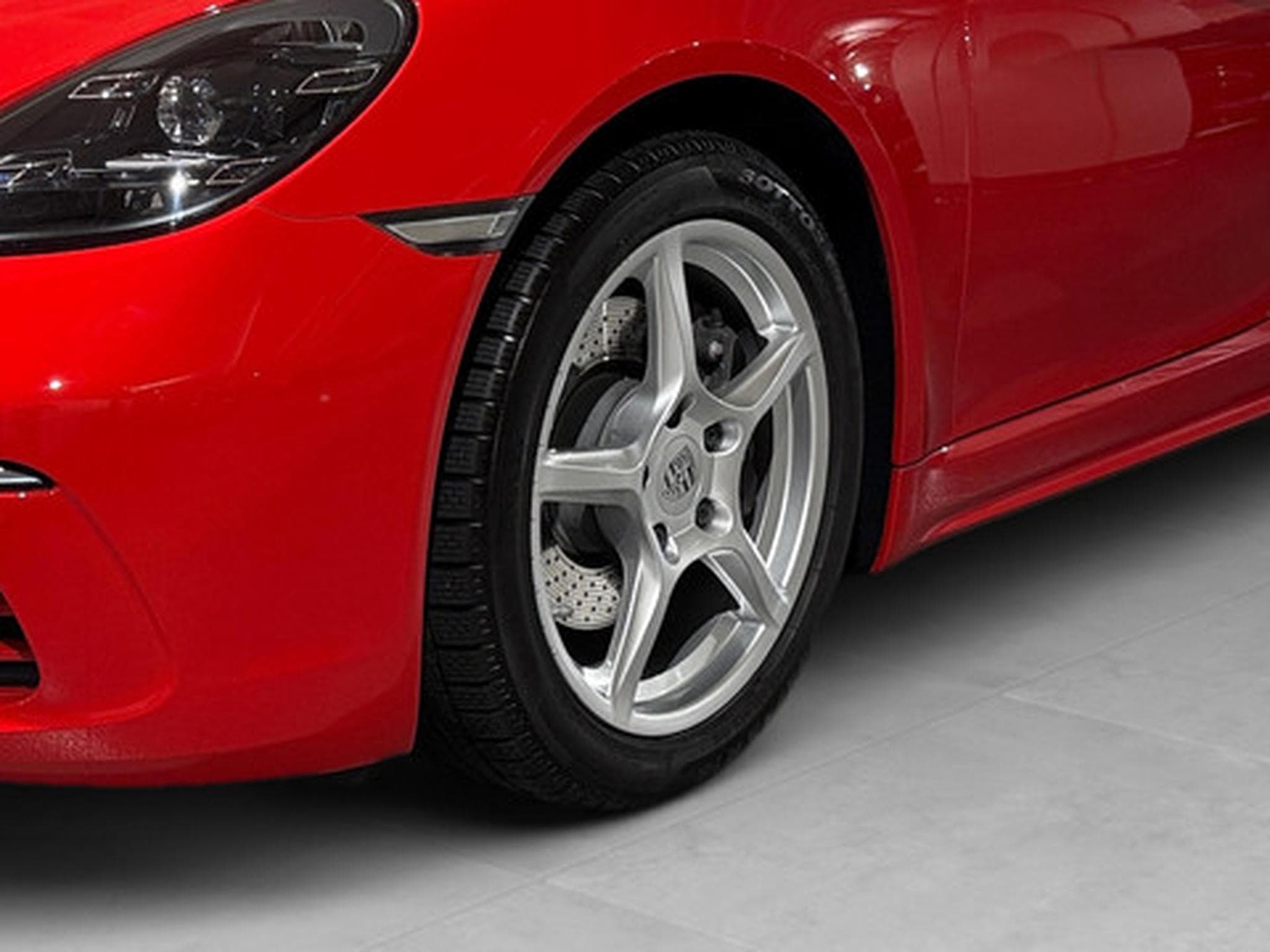 Porsche Boxster 718 (2026) - Photo 21