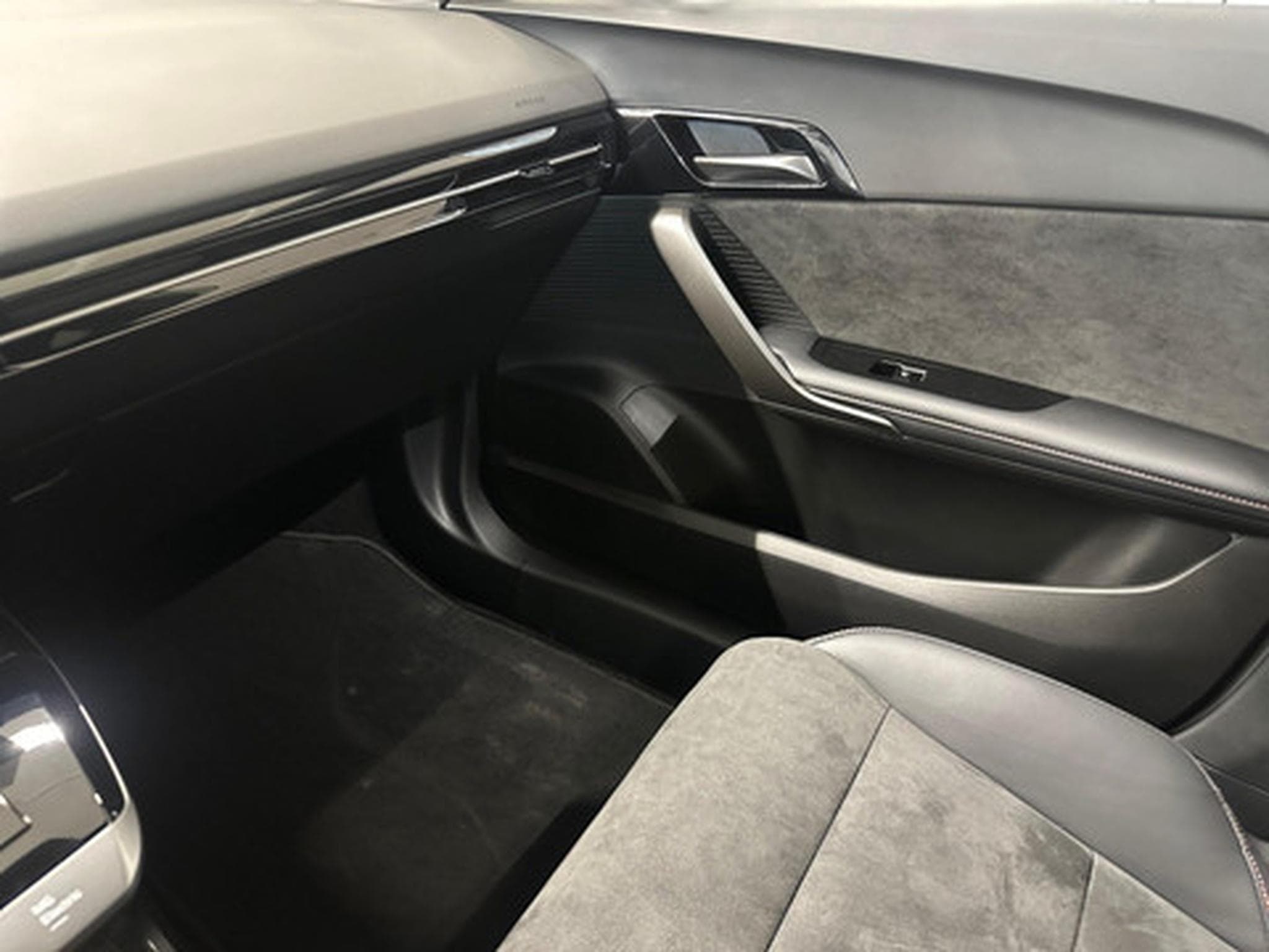 MG MG4 X POWER (2026) - Photo 18