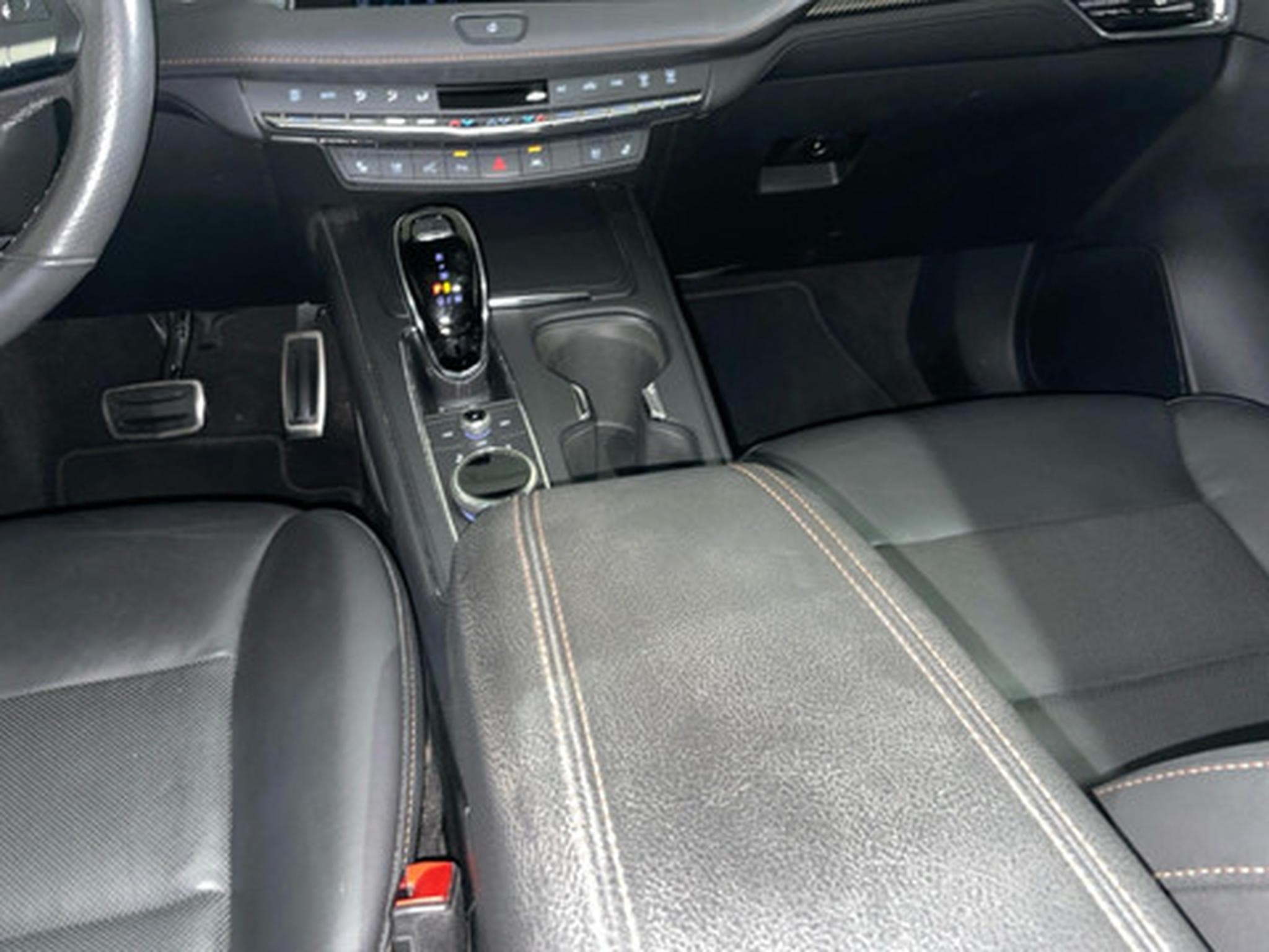 Cadillac XT4 350T AWD Sport Auto. (2026) - Photo 10