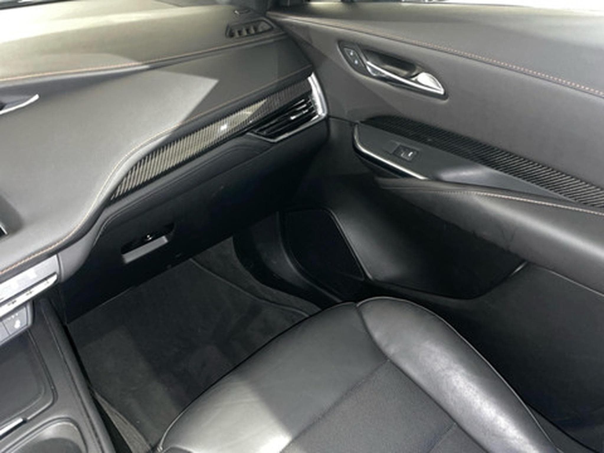 Cadillac XT4 350T AWD Sport Auto. (2026) - Photo 9