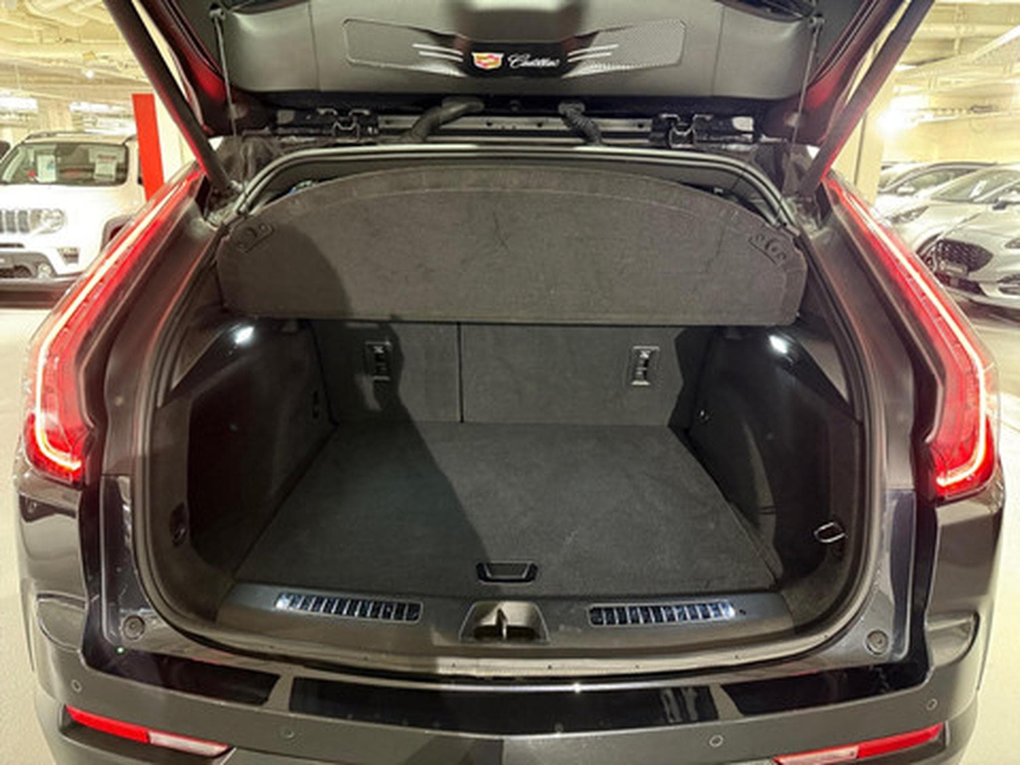 Cadillac XT4 2.0 350D AWD Sport Auto. (2026) - Photo 12