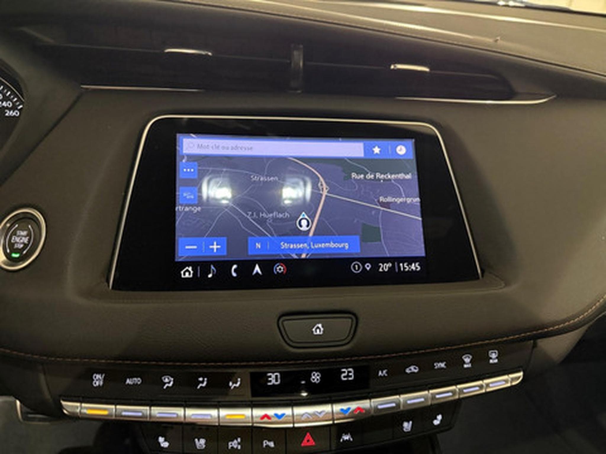 Cadillac XT4 2.0 350D AWD Sport Auto. (2026) - Photo 3