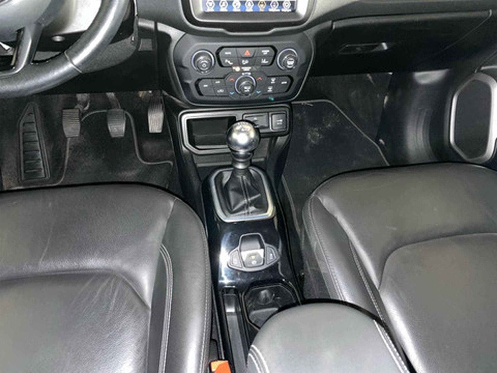 Jeep Renegade 1.6 MJD 130 4x2 MTX 80th (2021) - Photo 10