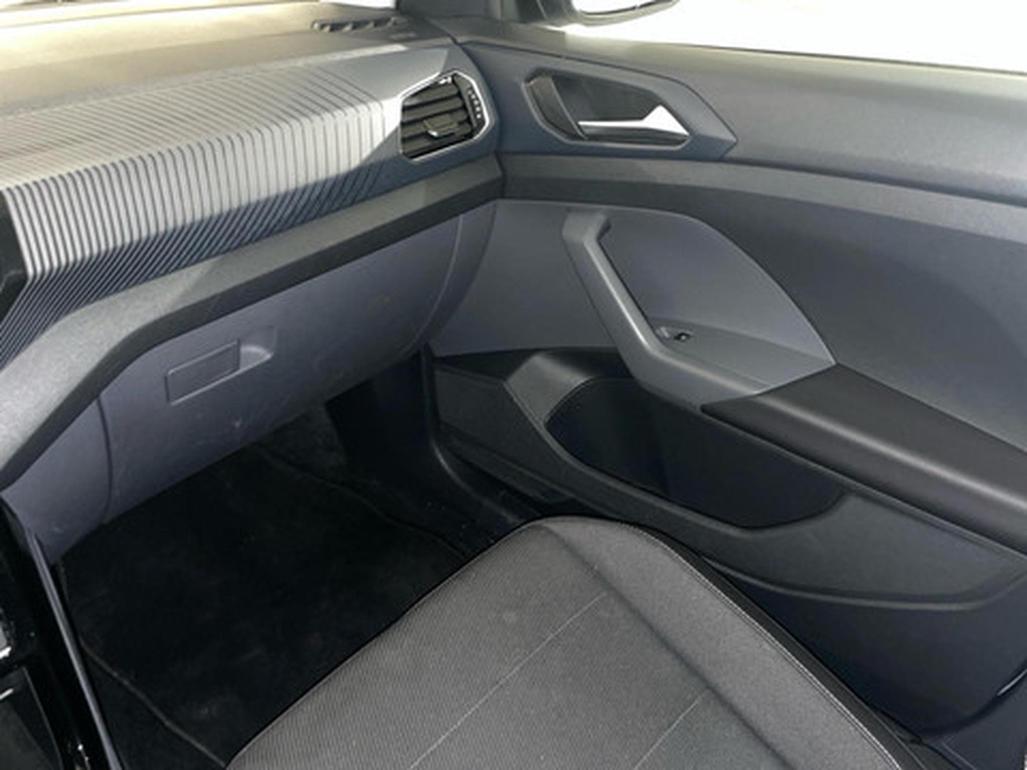 VW T-Cross 1.5 TSI OPF 110kW DSG Style (2026) - Photo 9