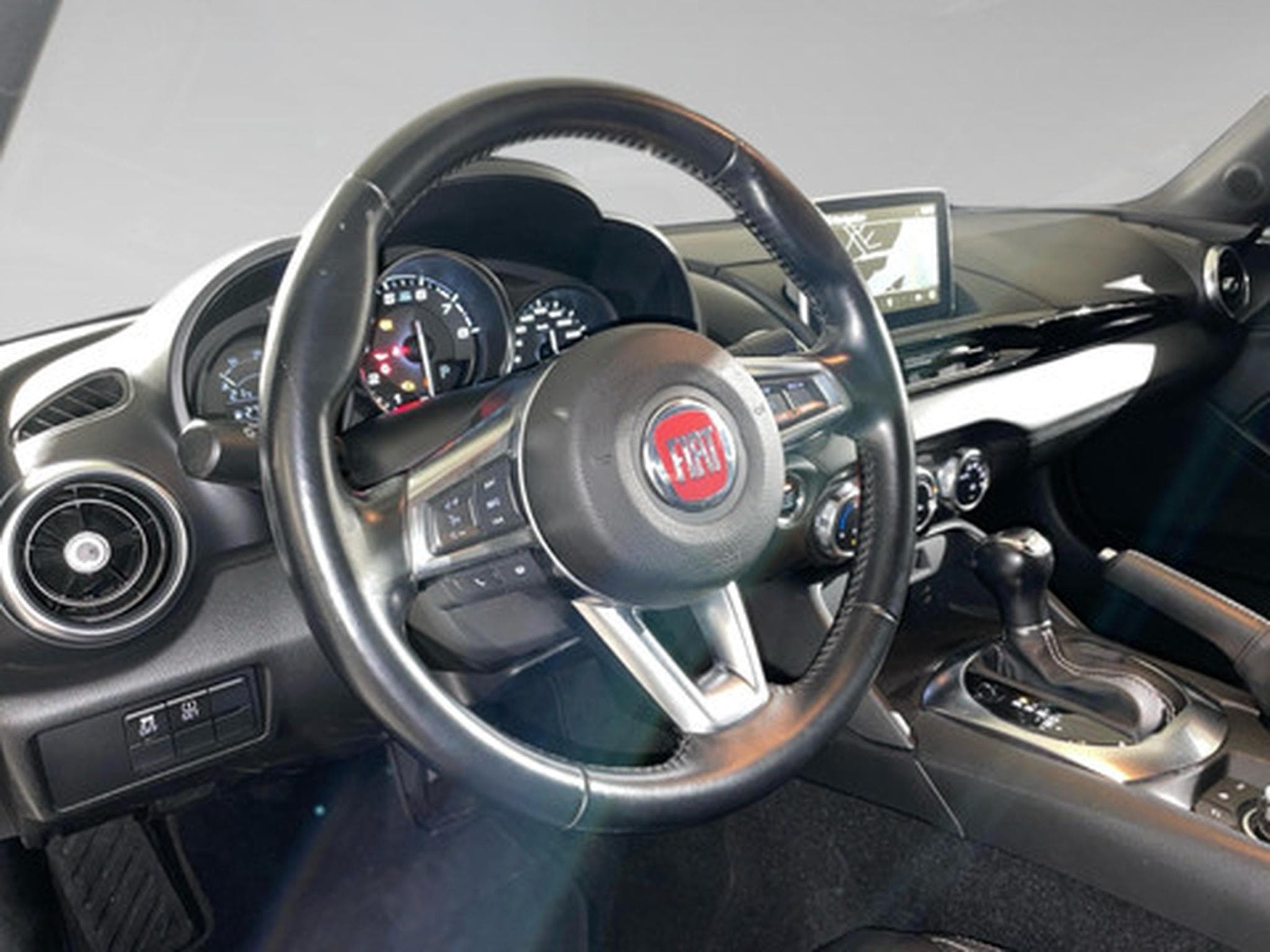 Fiat 124 Spider 124 SPIDER LUSSO 1.4 Multiair 140 pk Aut (2026) - Photo 8