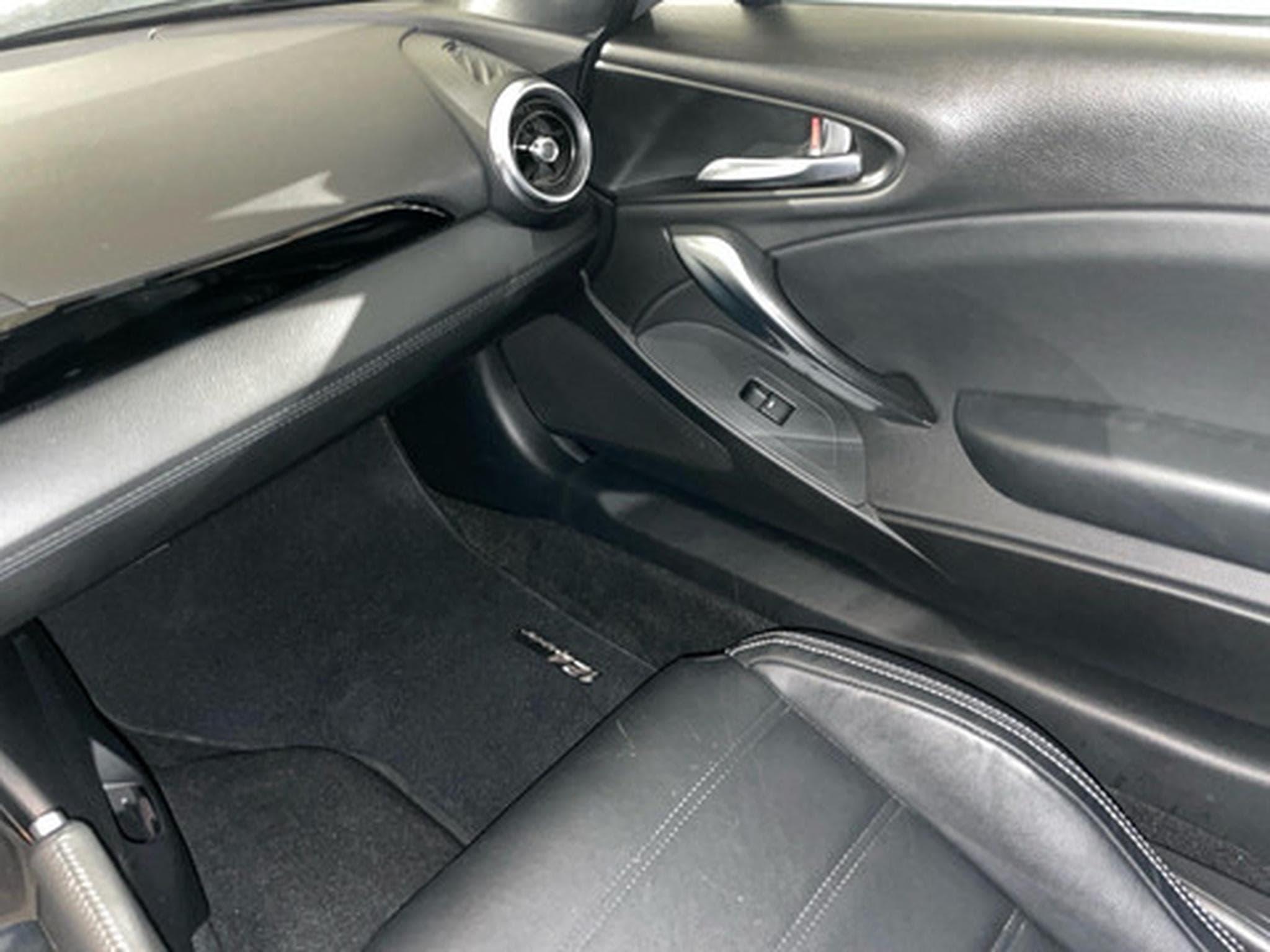 Fiat 124 Spider 124 SPIDER LUSSO 1.4 Multiair 140 pk Aut (2026) - Photo 9