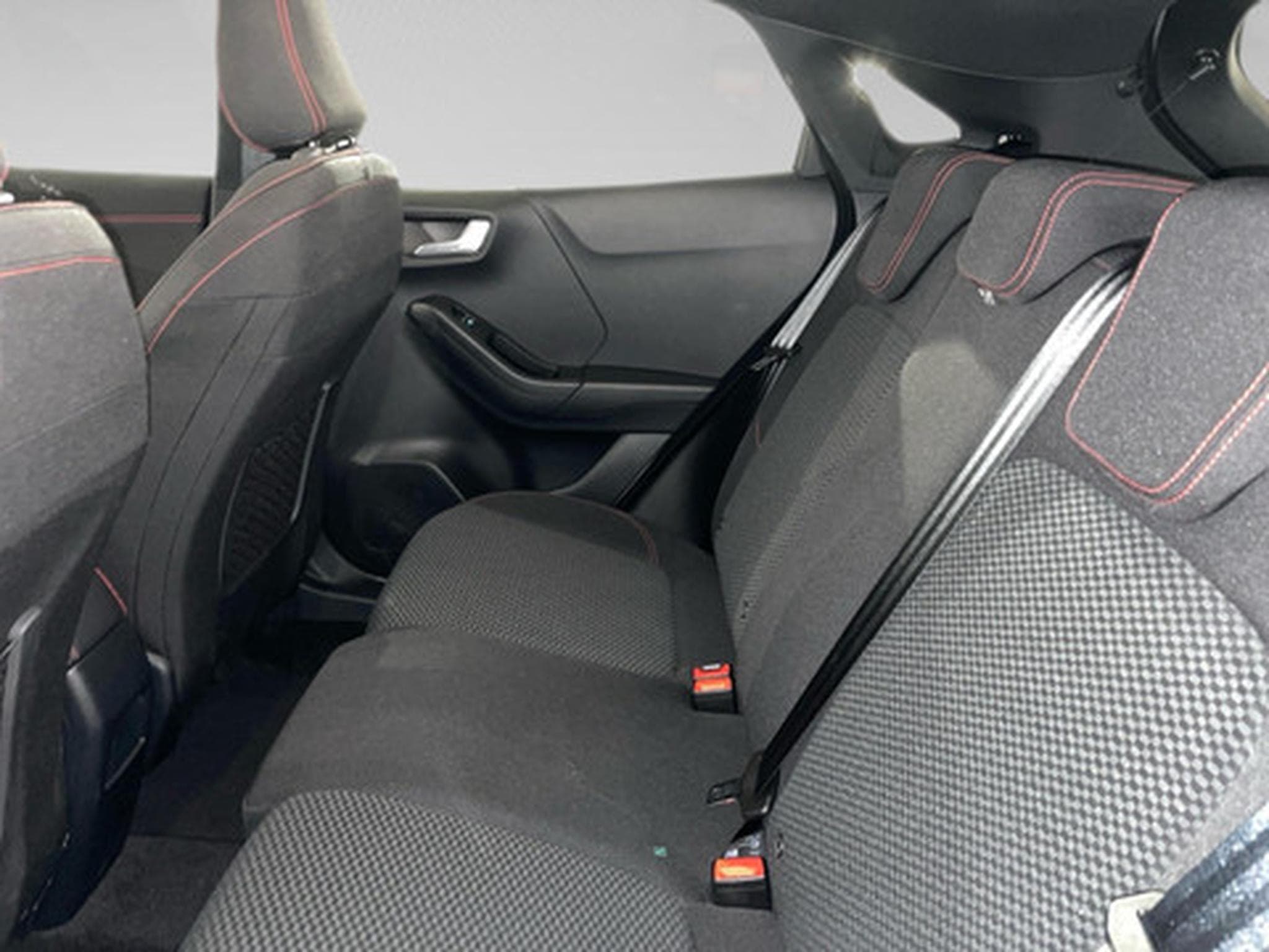 Ford Puma 1,0 EcoBoost Hybrid 114kW ST-Line Auto (2026) - Photo 11