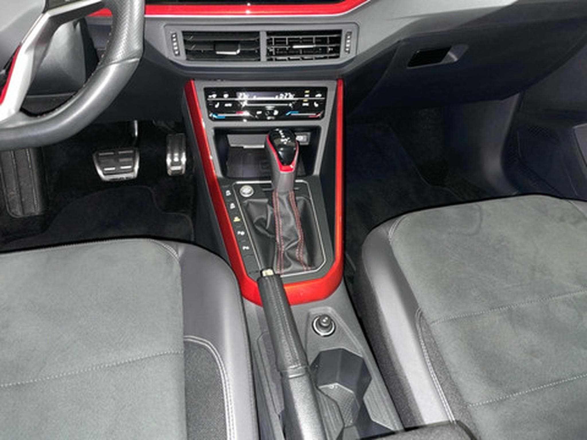 VW Polo 2.0 TSI OPF DSG GTI (2026) - Photo 10