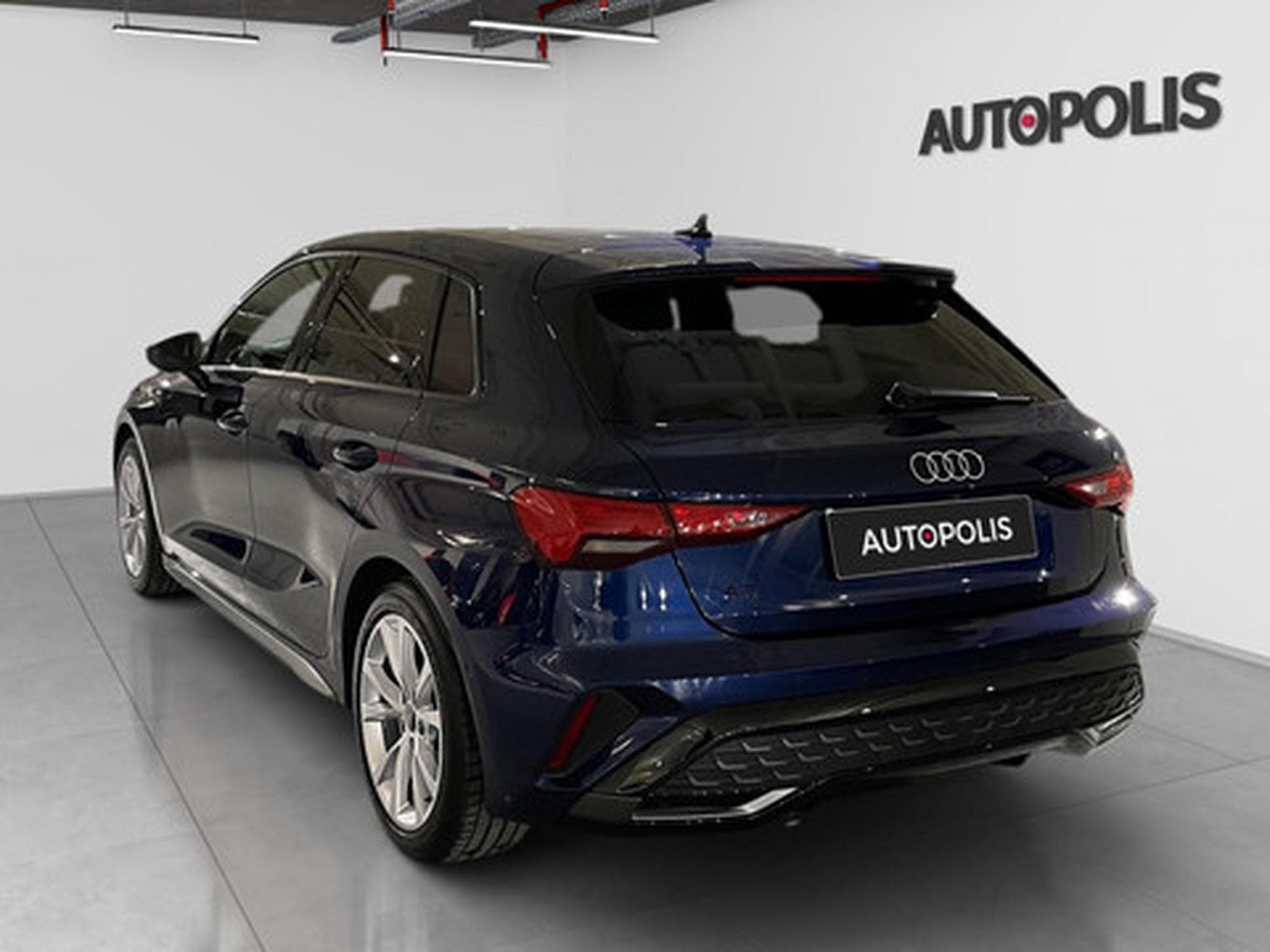 Audi A3 1.5 Sportback S-Line (2026) - Photo 18