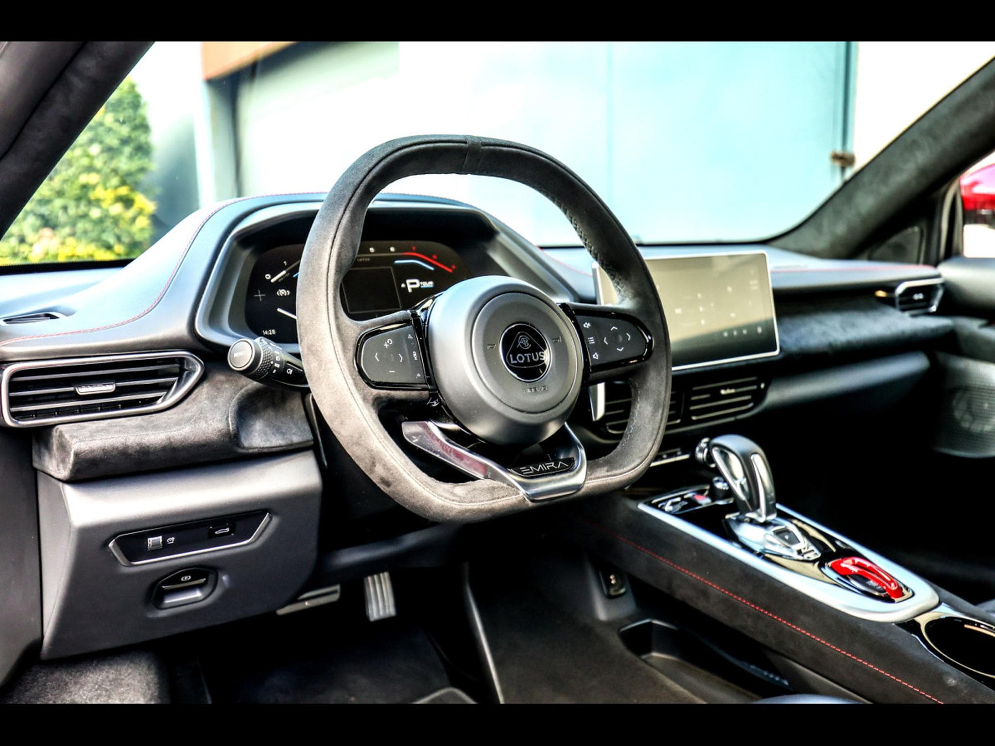 Lotus Emira COUPE 3.5 V6 FIRST EDITION DCT – ROUGE MAGMA (2023) - Photo 11