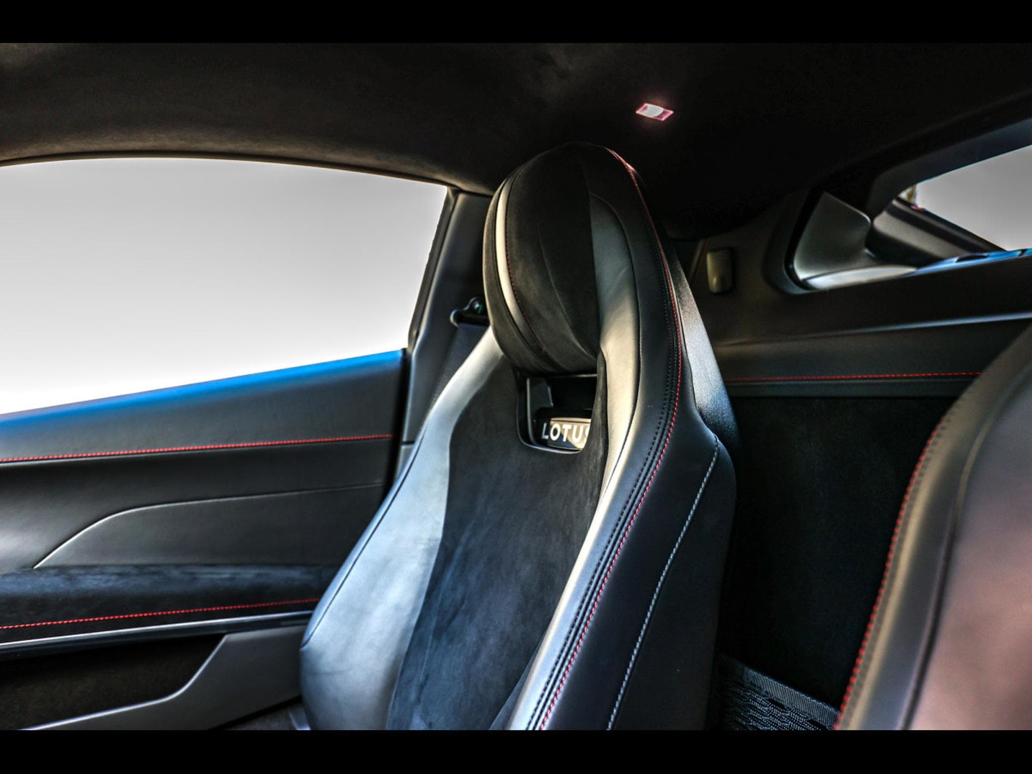 Lotus Emira COUPE 3.5 V6 FIRST EDITION DCT – ROUGE MAGMA (2023) - Photo 20