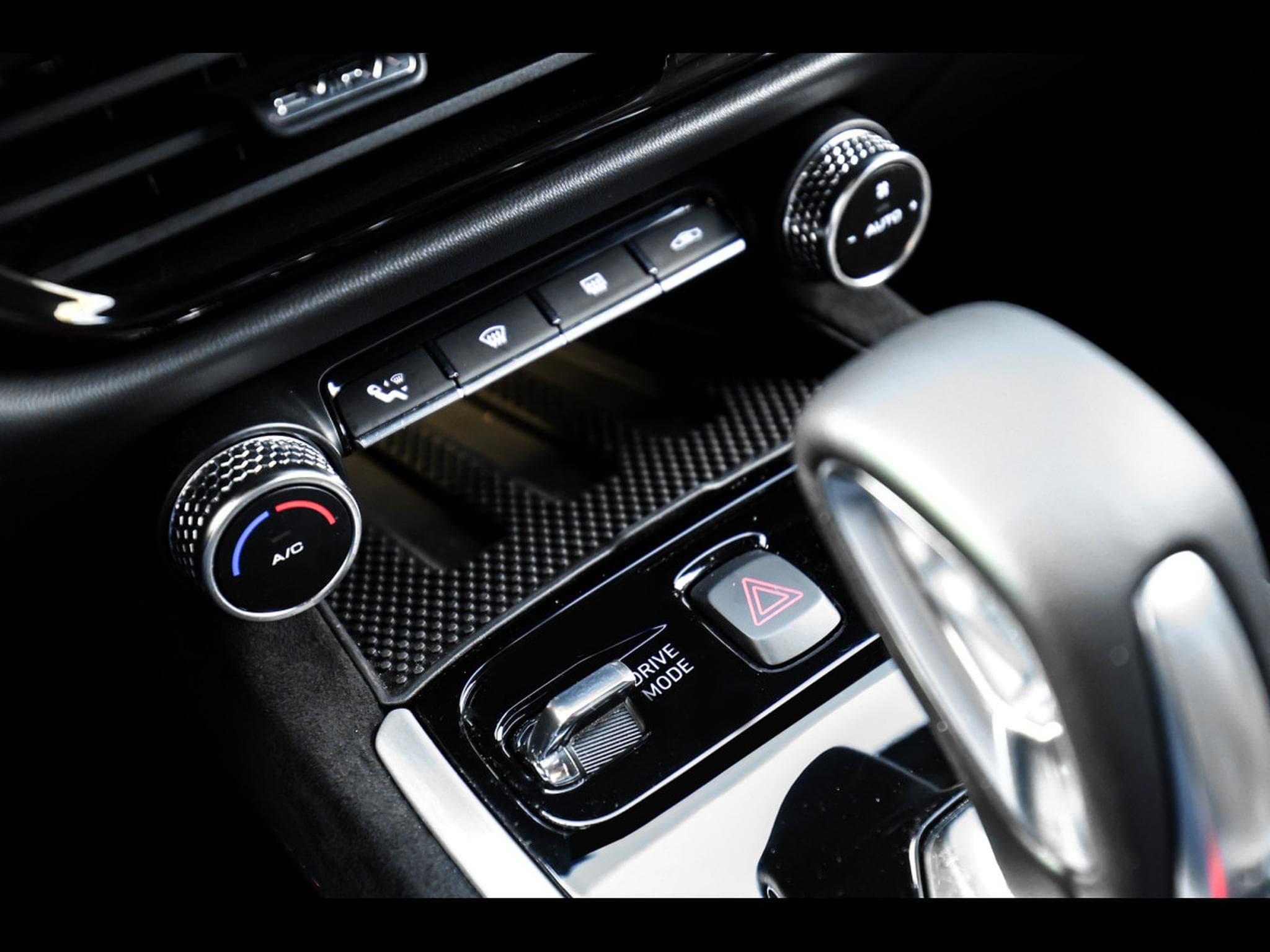 Lotus Emira COUPE 3.5 V6 FIRST EDITION DCT – ROUGE MAGMA (2023) - Photo 24