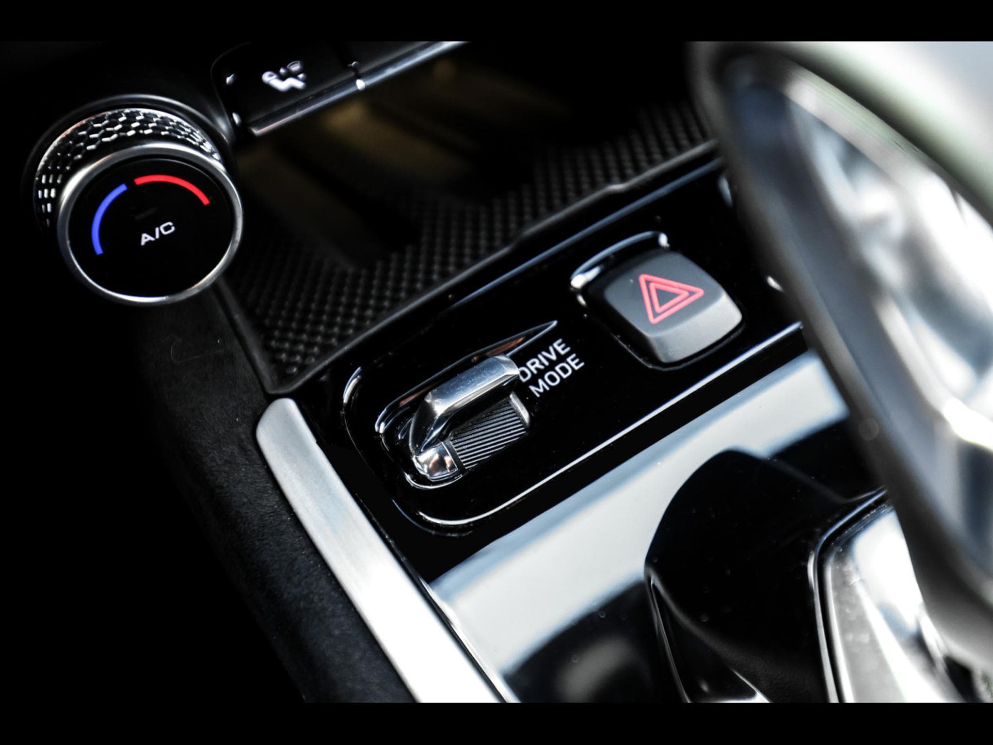 Lotus Emira COUPE 3.5 V6 FIRST EDITION DCT – ROUGE MAGMA (2023) - Photo 25