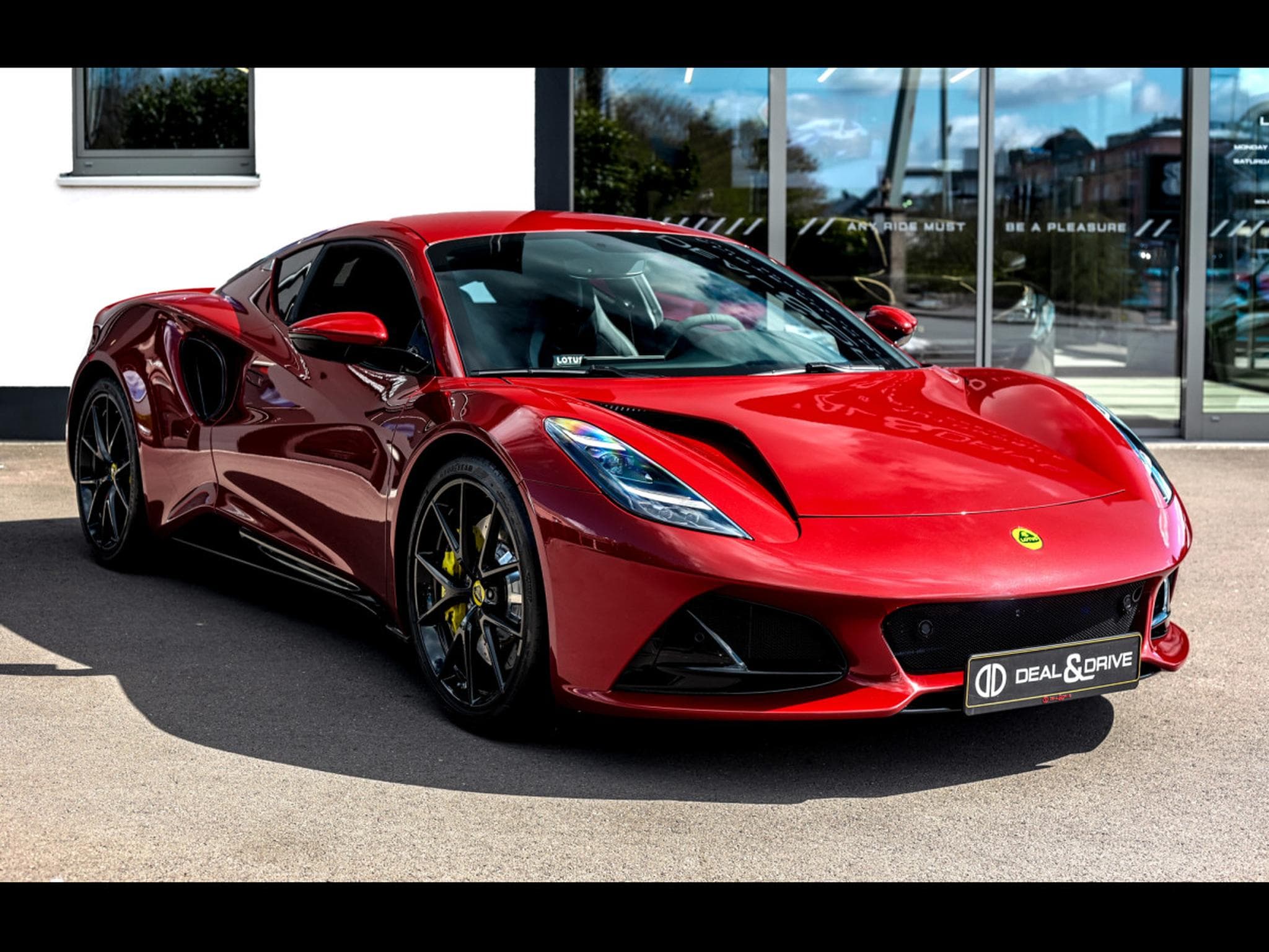 Lotus Emira COUPE 3.5 V6 FIRST EDITION DCT – ROUGE MAGMA (2023) - Photo 6