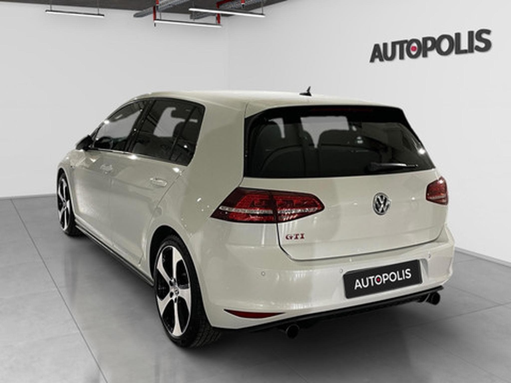 VW Golf 2.0 VII GTI Performance (2026) - Photo 19