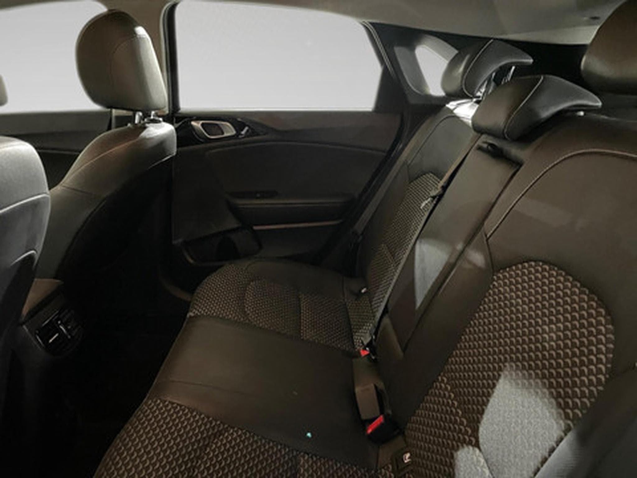 Kia Ceed 1.0 T-GDI PULSE (2026) - Photo 11