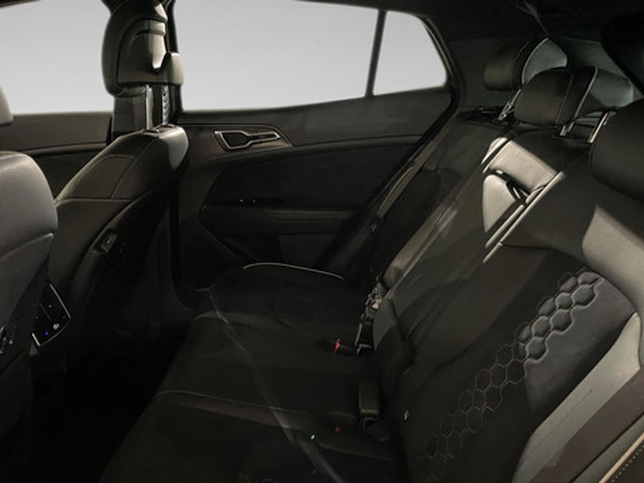 Kia Sportage 1.6 T-GDi 48V 7DCT GT Line (2026) - Photo 11