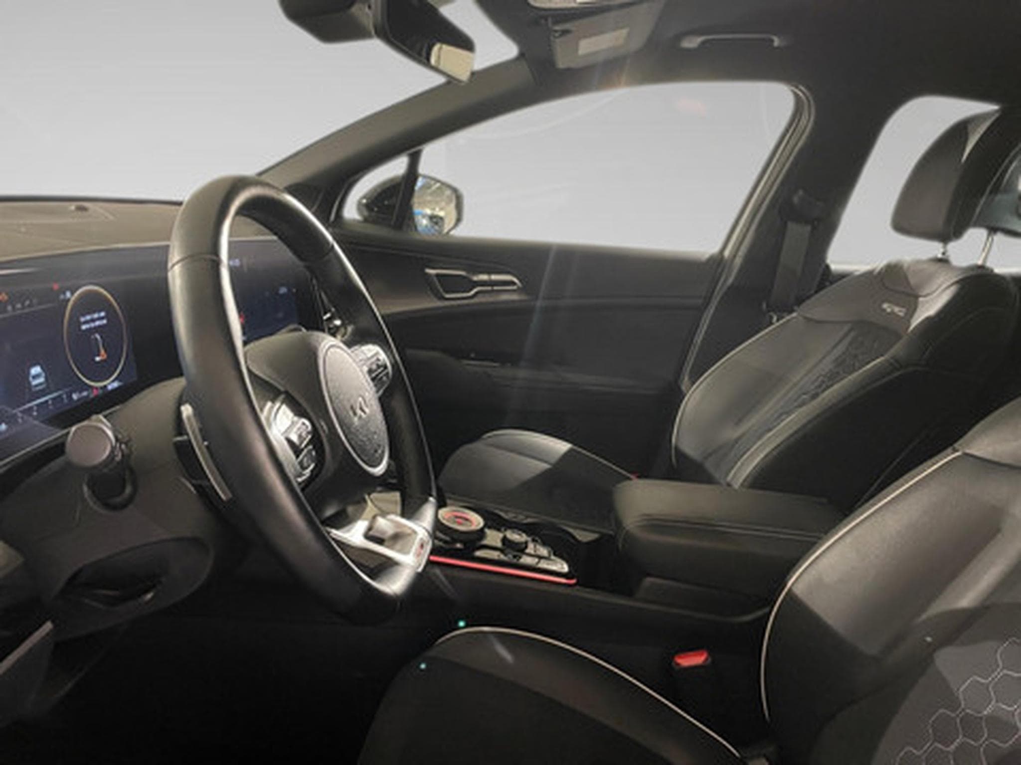 Kia Sportage 1.6 T-GDi 48V 7DCT GT Line (2026) - Photo 4