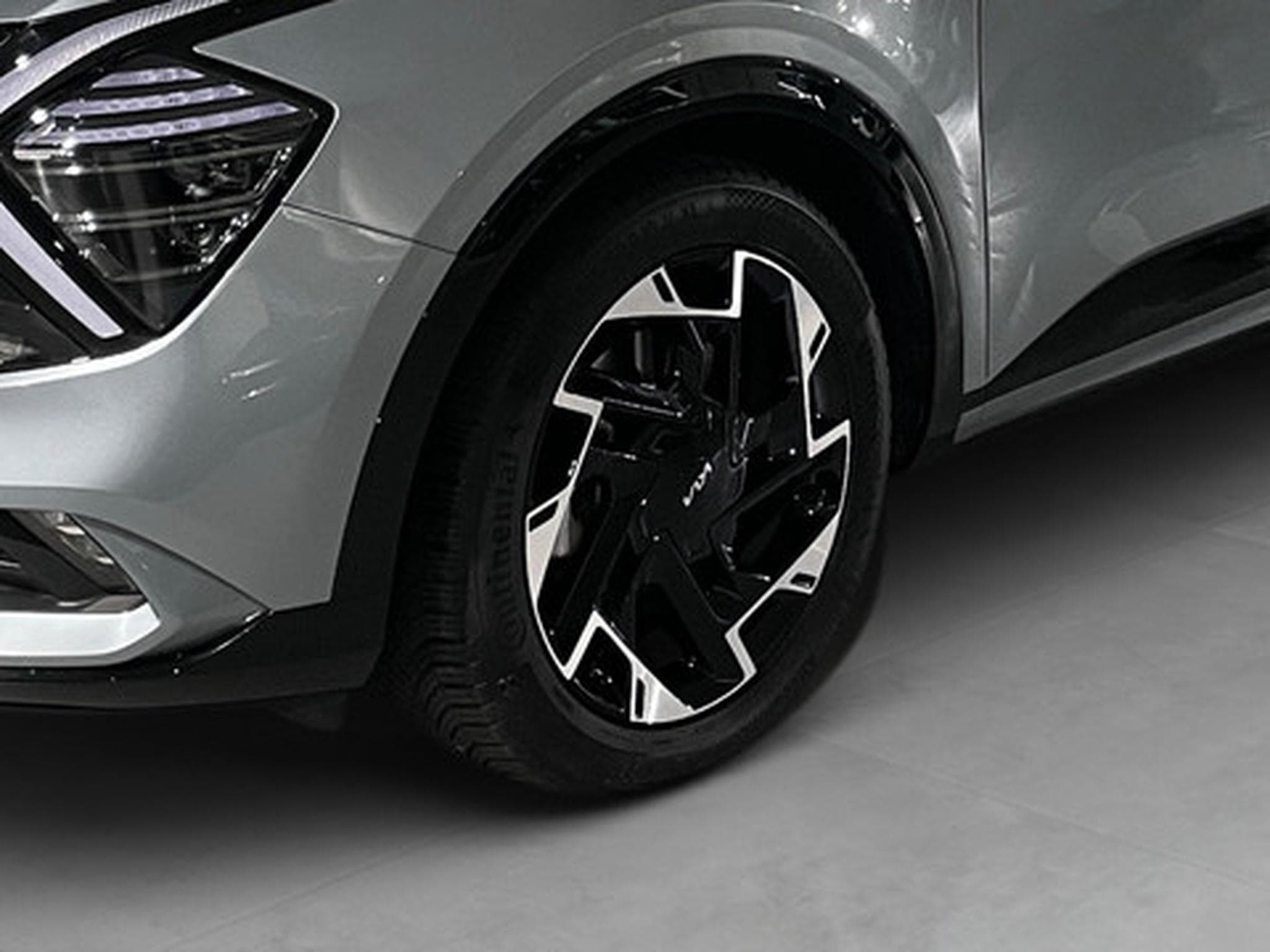 Kia Sportage 1.6 T-GDi 48V 7DCT GT Line (2026) - Photo 21