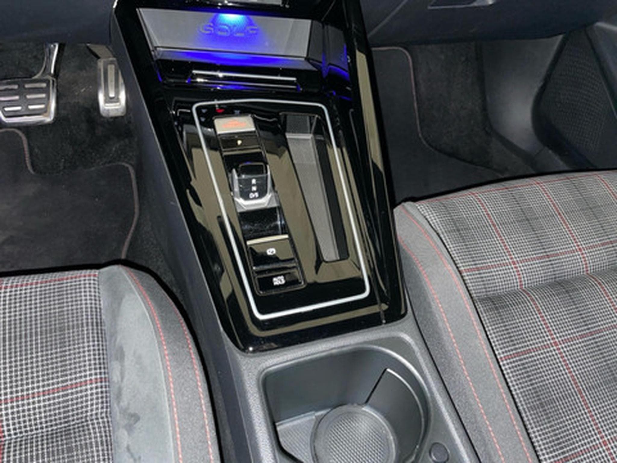 VW Golf 2.0 TSI GTI (2026) - Photo 10
