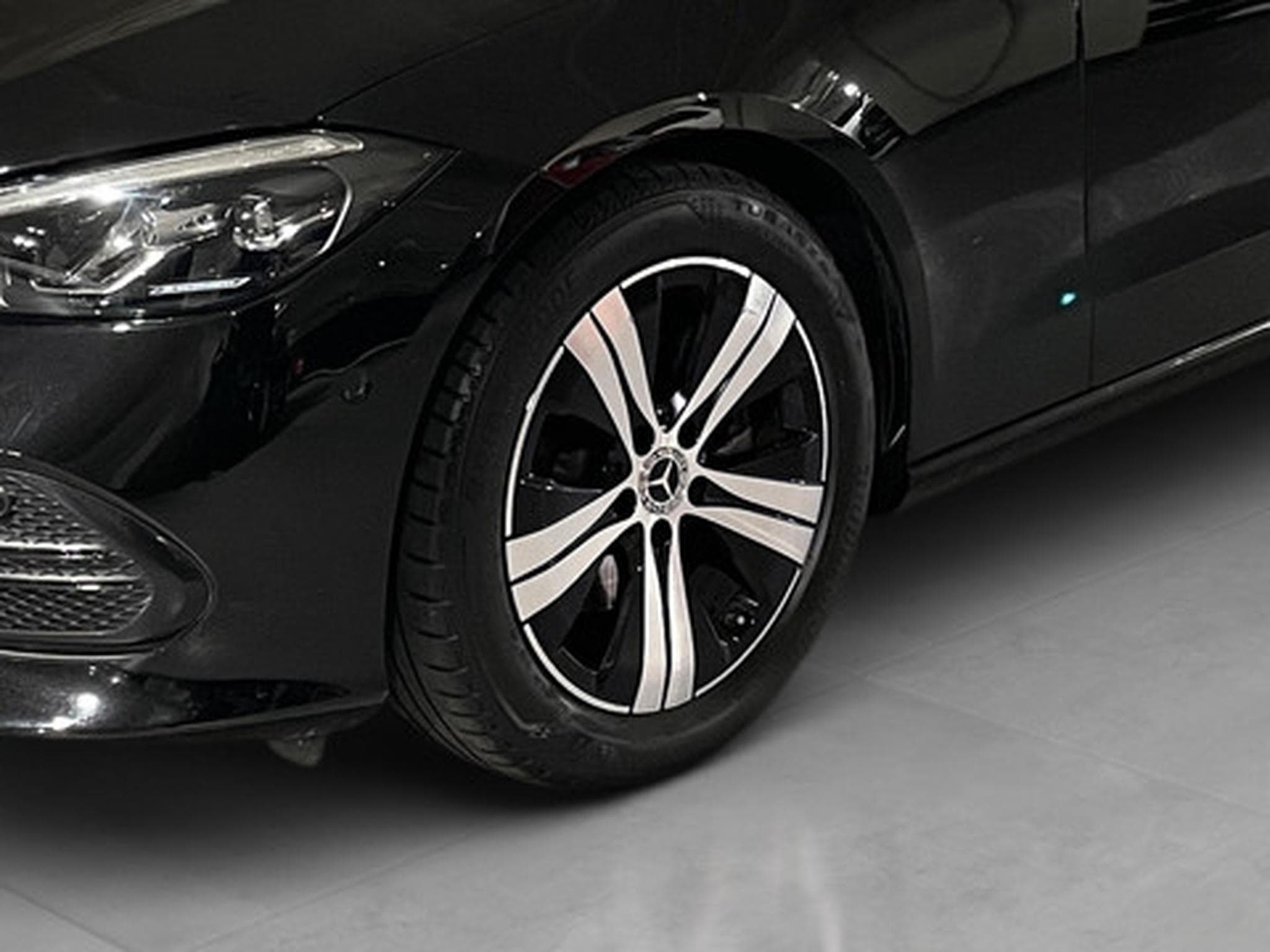 Mercedes C 200 C AMG Line (2026) - Photo 21