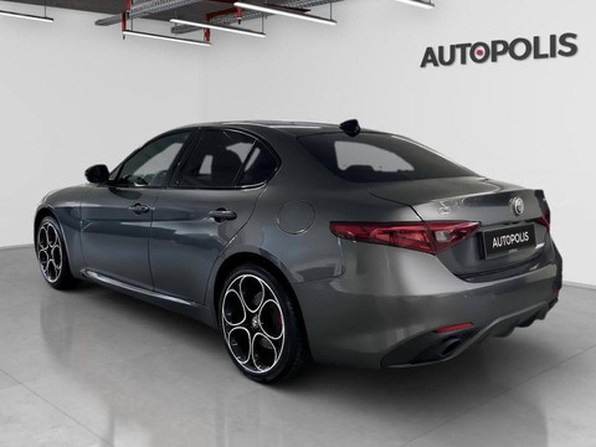 Alfa-Romeo Giulia 2.0 TB 280 Q4 Veloce AUTO (2026) - Photo 12