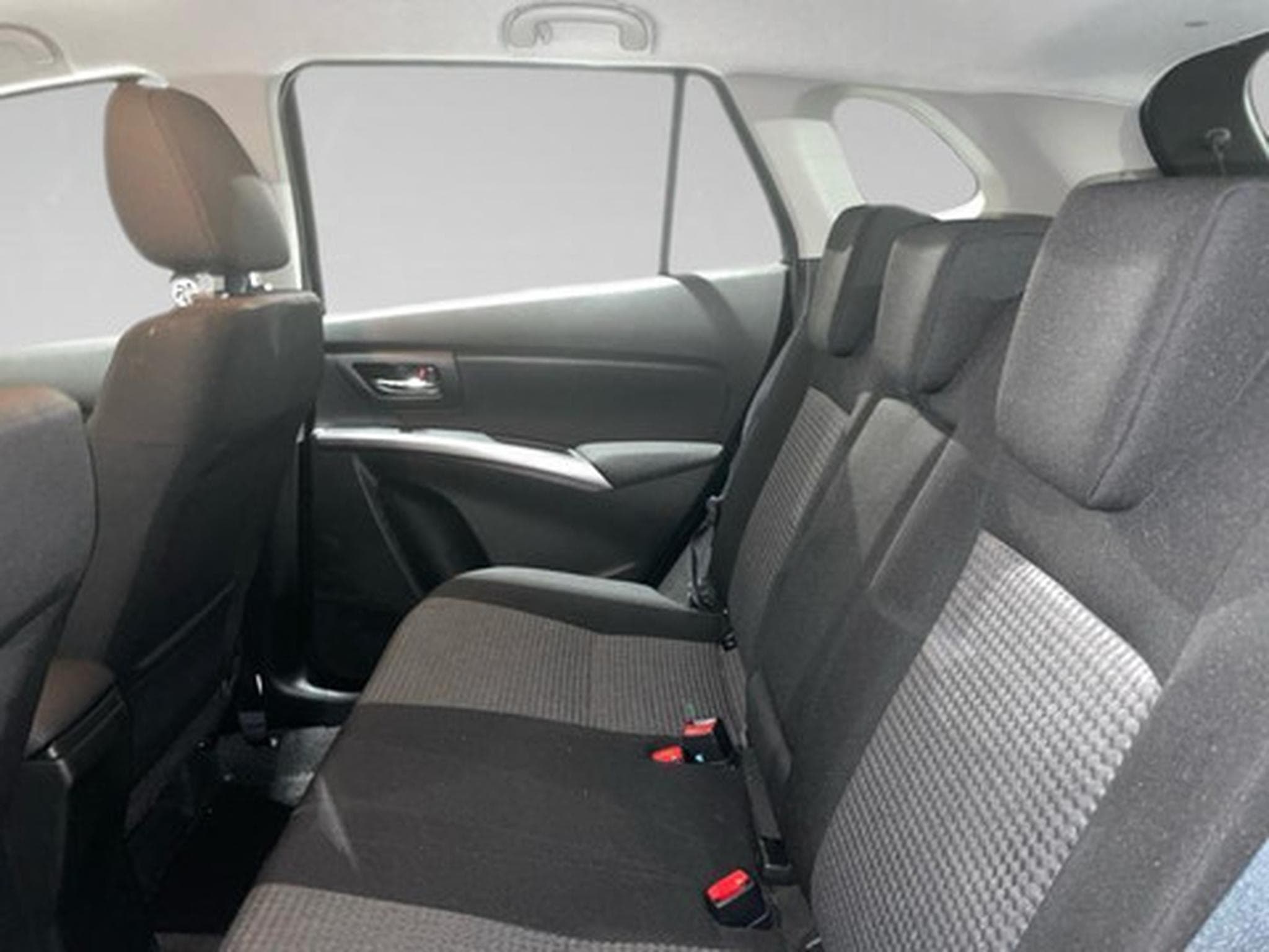 Suzuki S-Cross 1.4 Grand Luxe 48V Hybrid (2026) - Photo 11