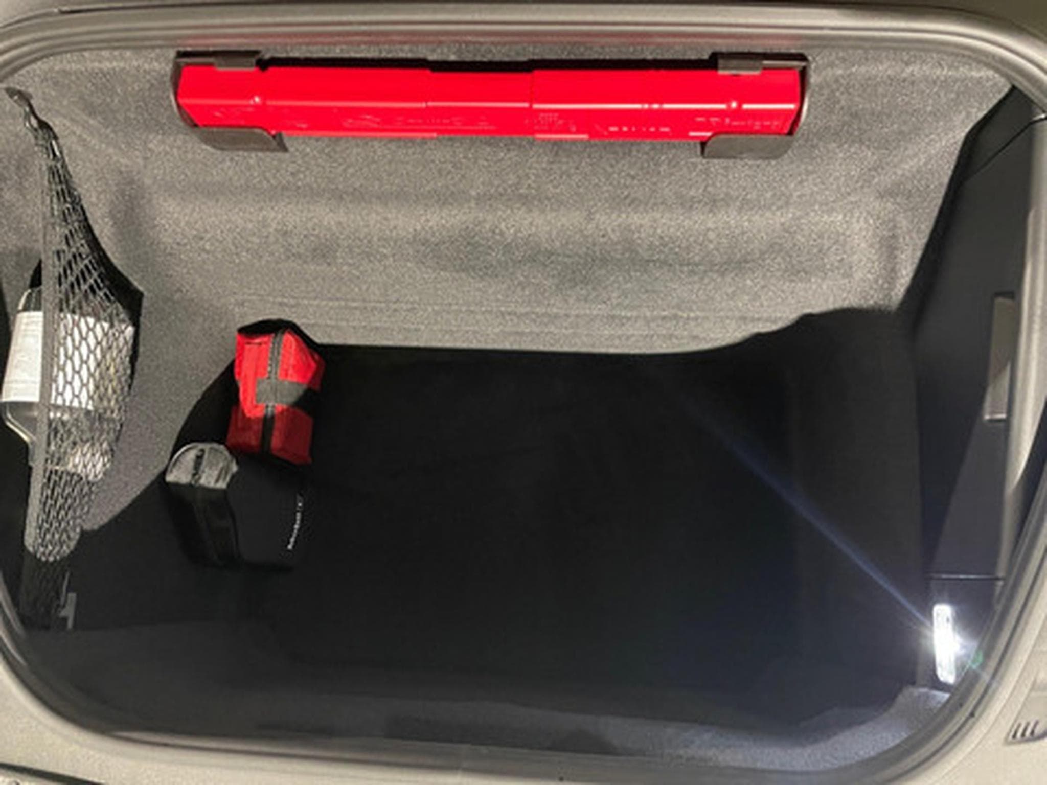 Porsche 911 4.0 GT3 Touring (2026) - Photo 13