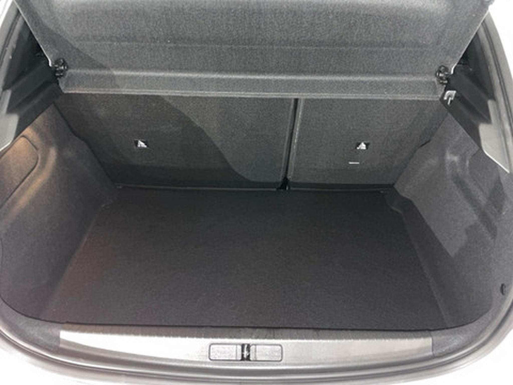 Lancia Ypsilon 1.2 Hybrid 74kW eDCT LX (2026) - Photo 12