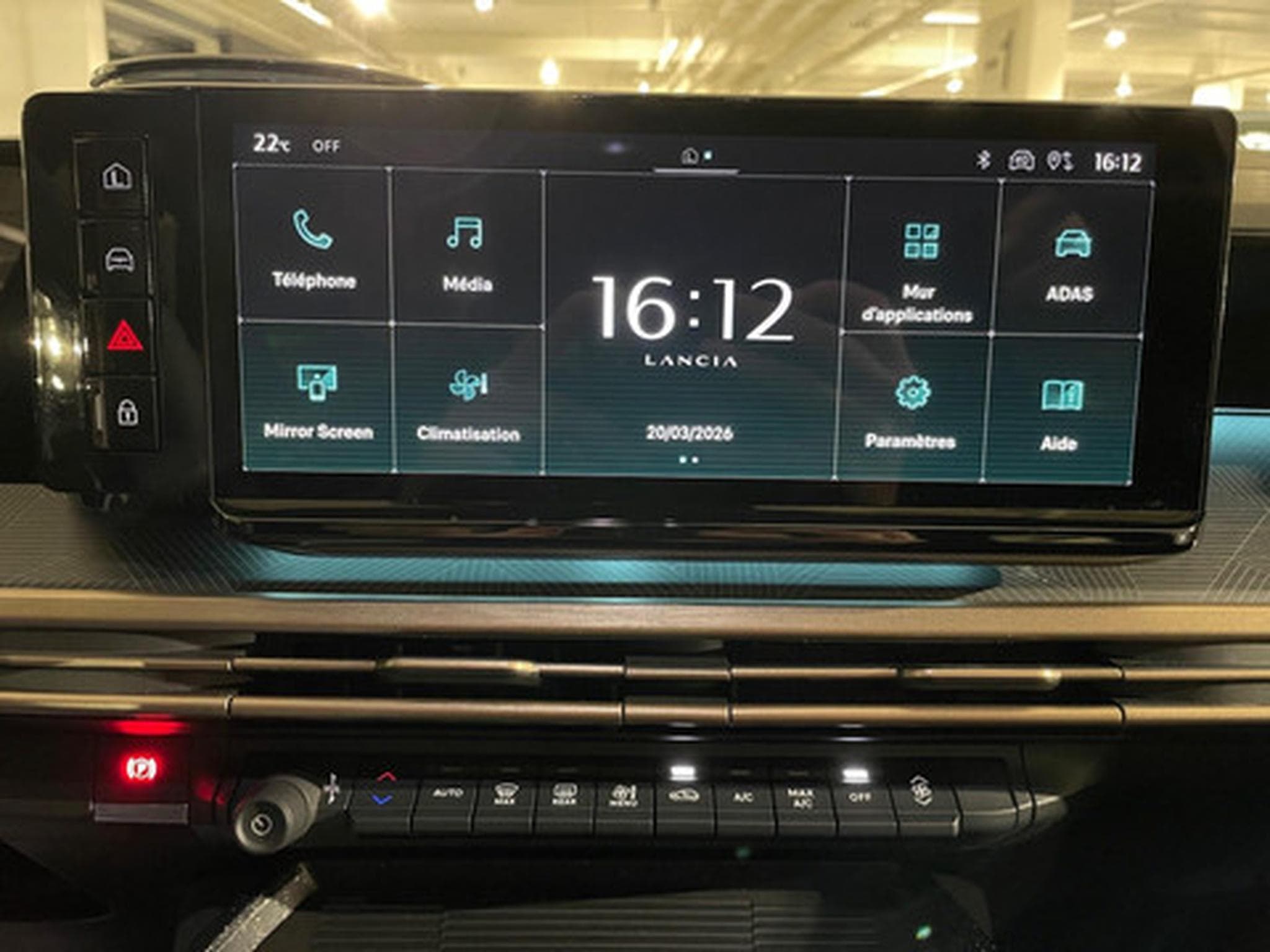 Lancia Ypsilon 1.2 Hybrid 74kW eDCT LX (2026) - Photo 3