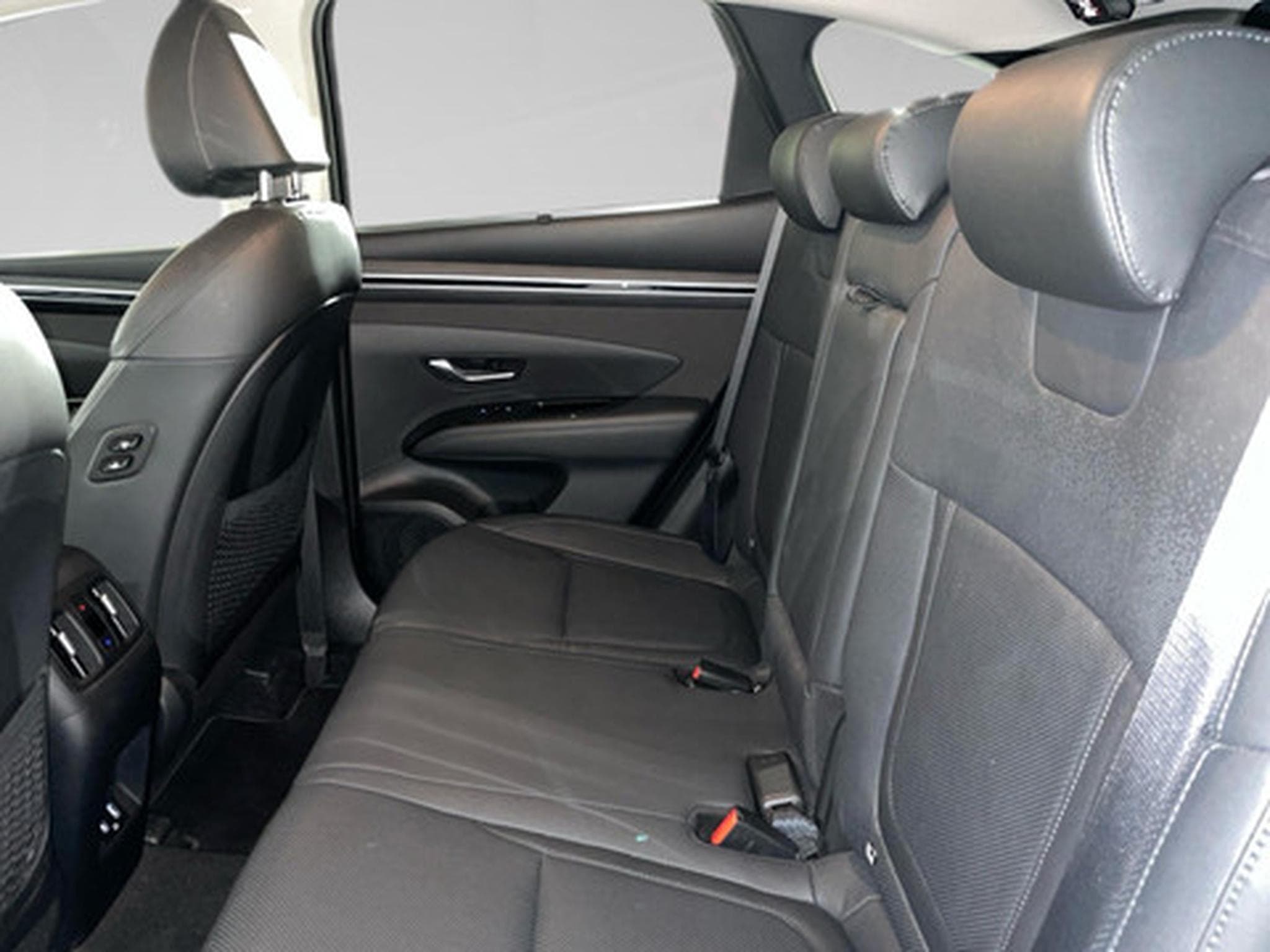 Hyundai Tucson 1.6 T-GDi 48V Shine 4WD 7-DCT (2026) - Photo 12