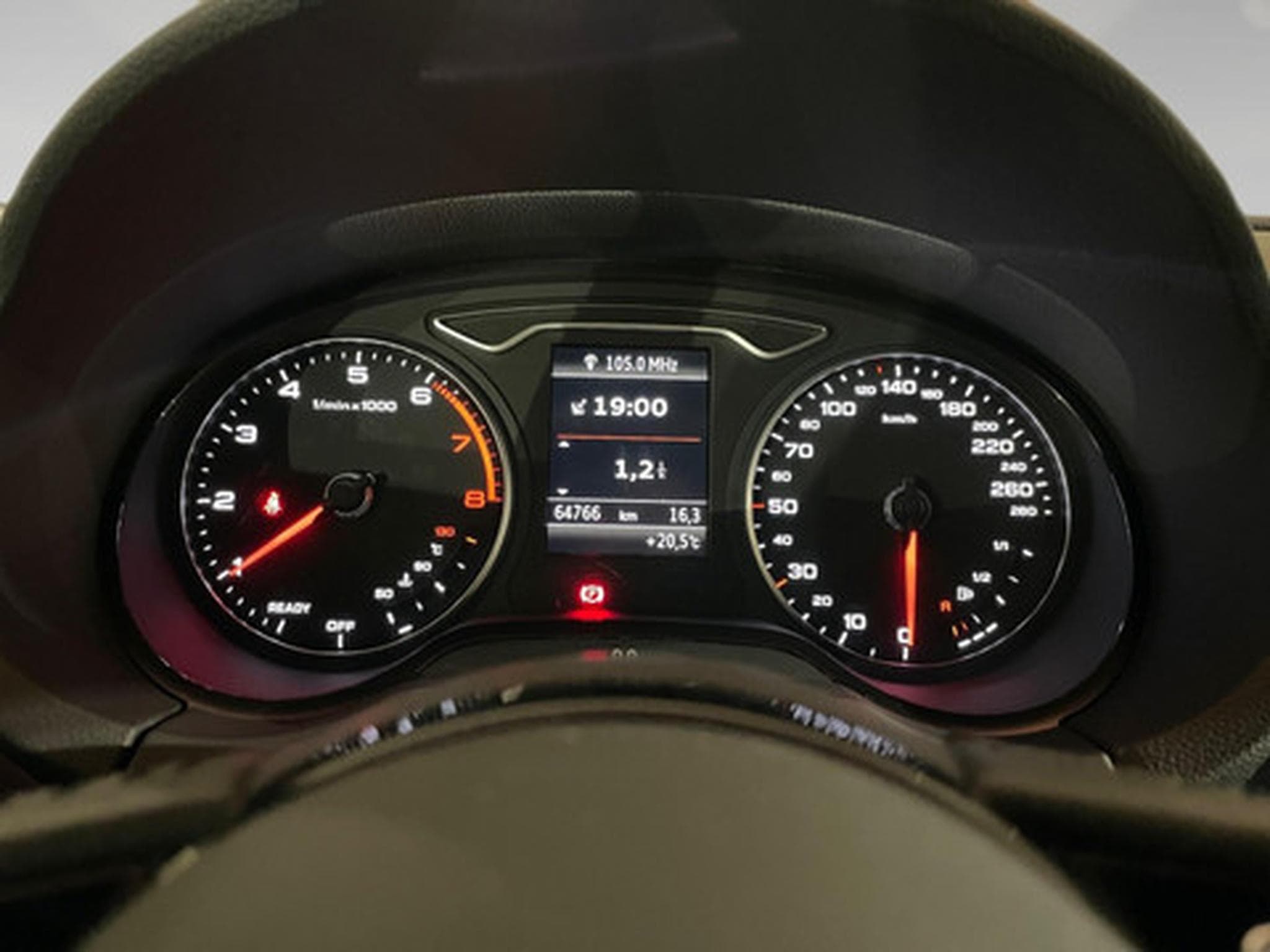 Audi A3 35 TFSI edition one Sportback (2026) - Photo 2