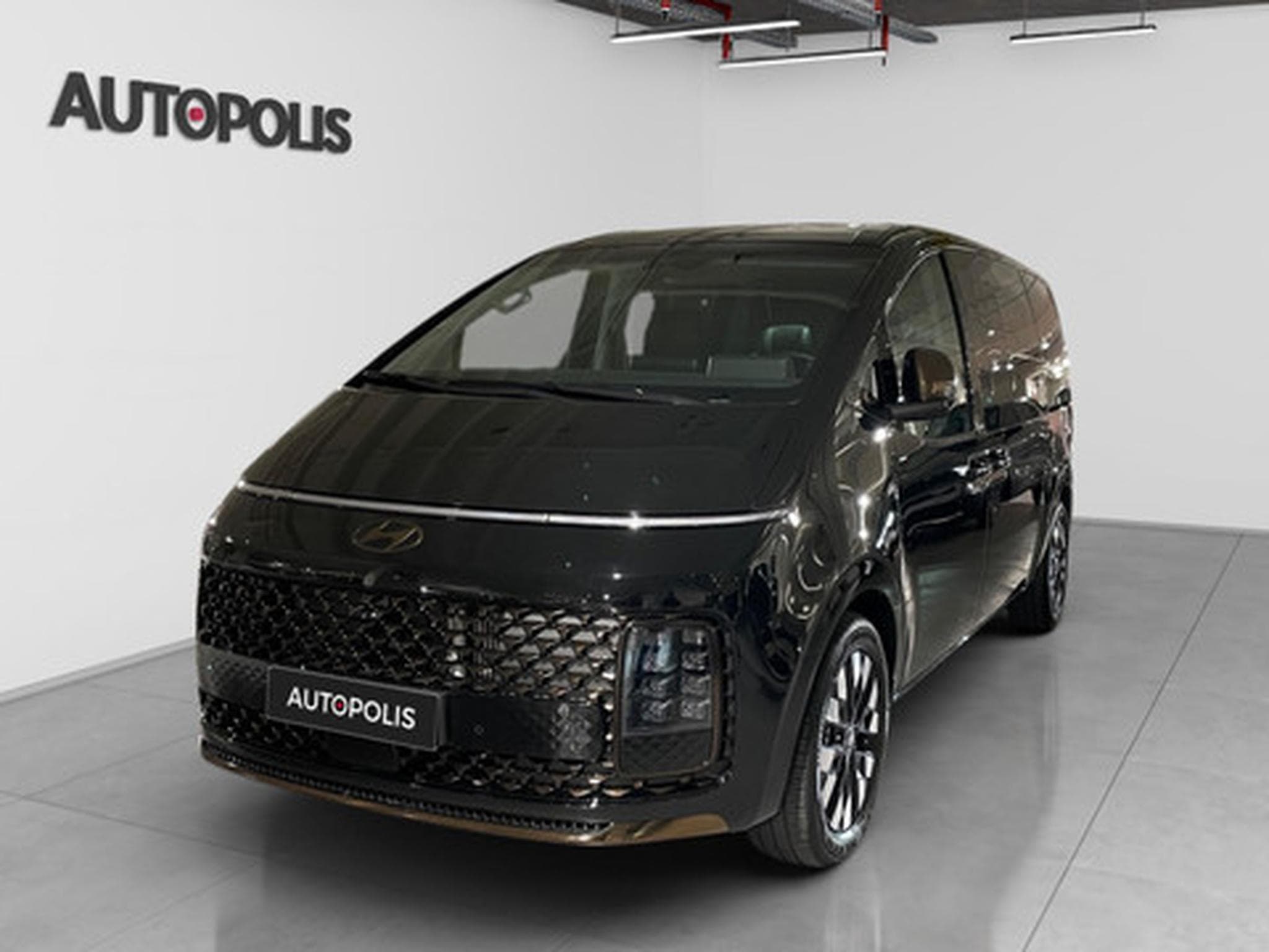 Hyundai Staria 1.6 T-GDi HEV 6AT 7ST Luxury Bronze (2026) - Photo 19