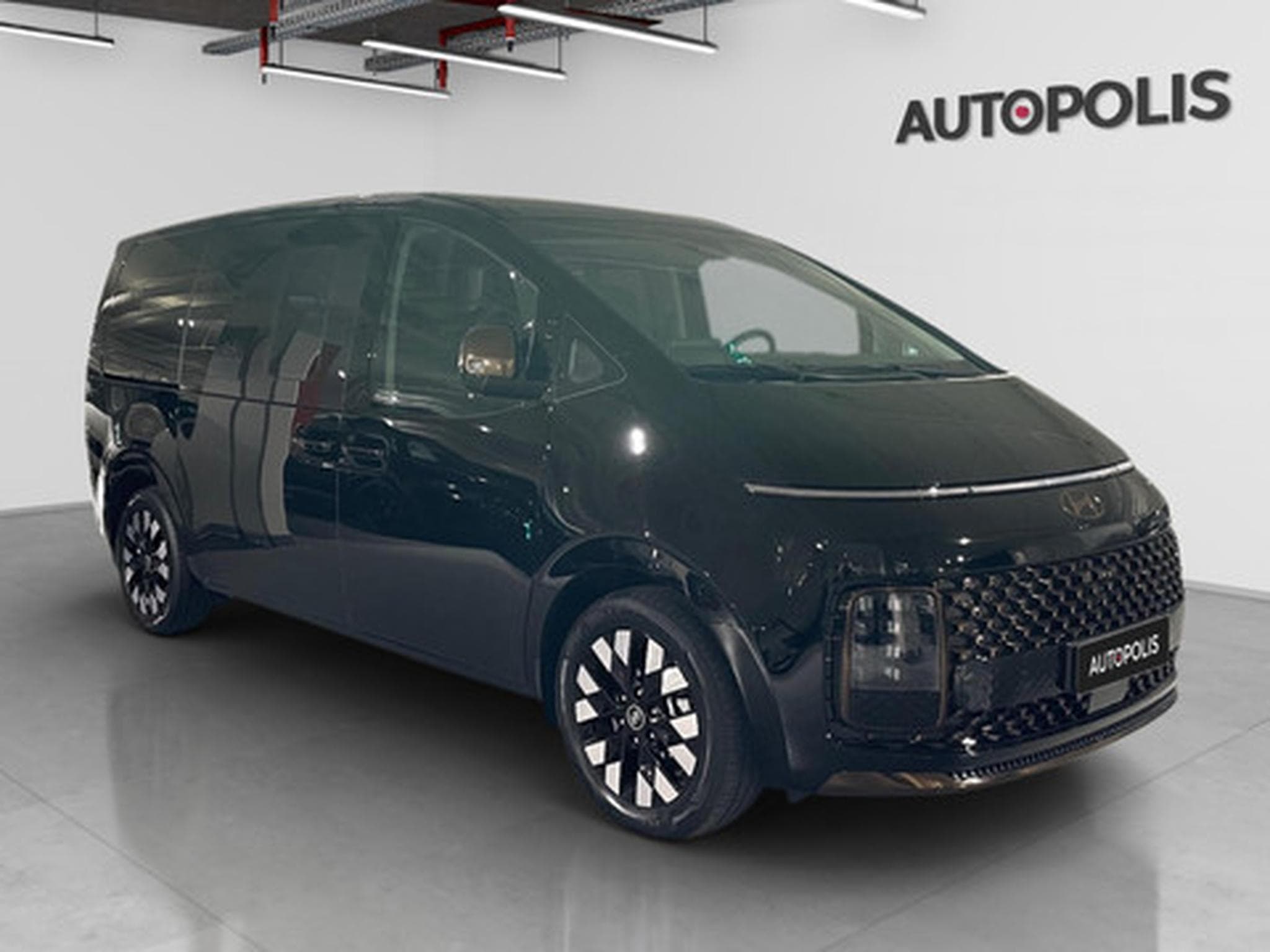 Hyundai Staria 1.6 T-GDi HEV 6AT 7ST Luxury Bronze (2026) - Photo 21