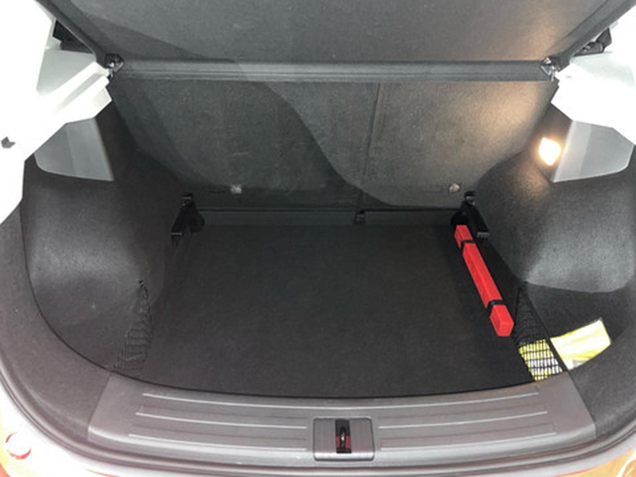 MG ZS 1.0 T-GDi AT LUXURY (2024) - Photo 12