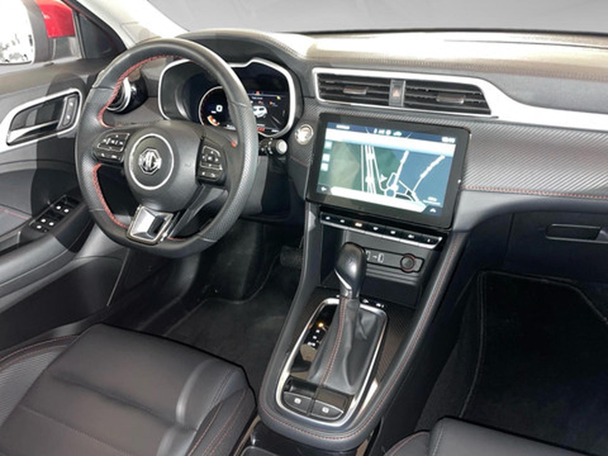 MG ZS 1.0 T-GDi AT LUXURY (2024) - Photo 7