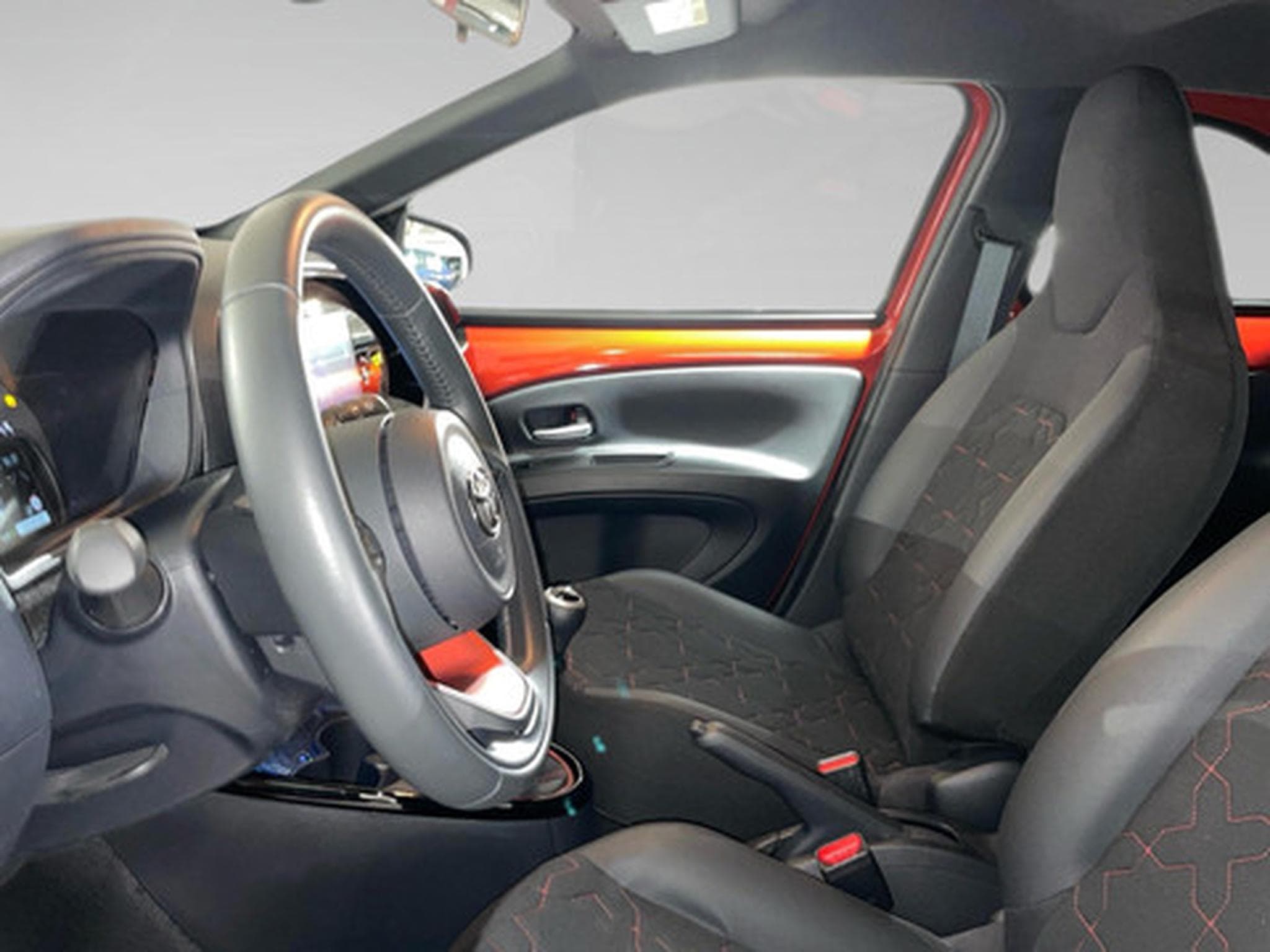 Toyota Aygo 1.0 VVT-i Envy (2024) - Photo 4