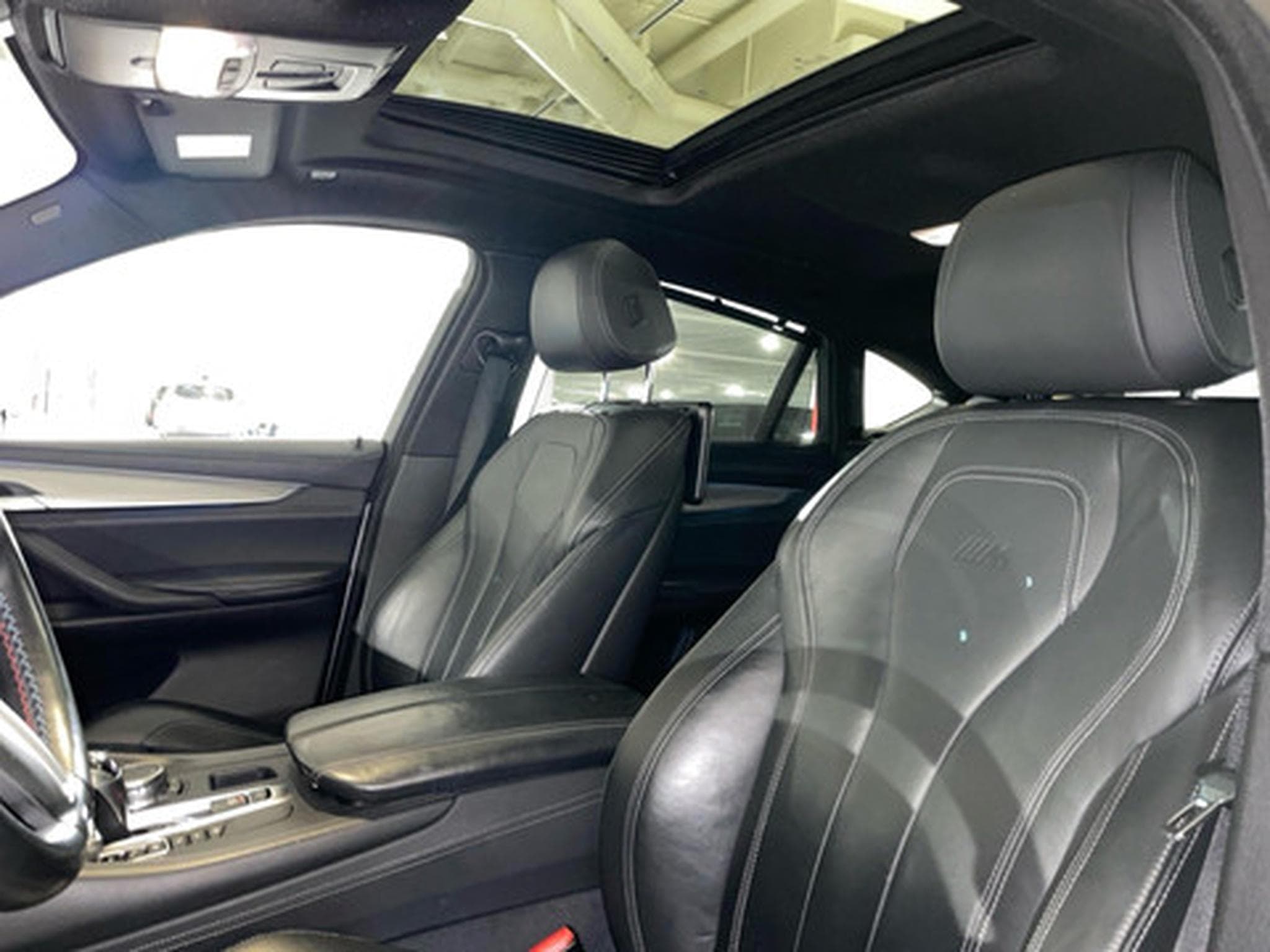 BMW X6 M (2026) - Photo 15