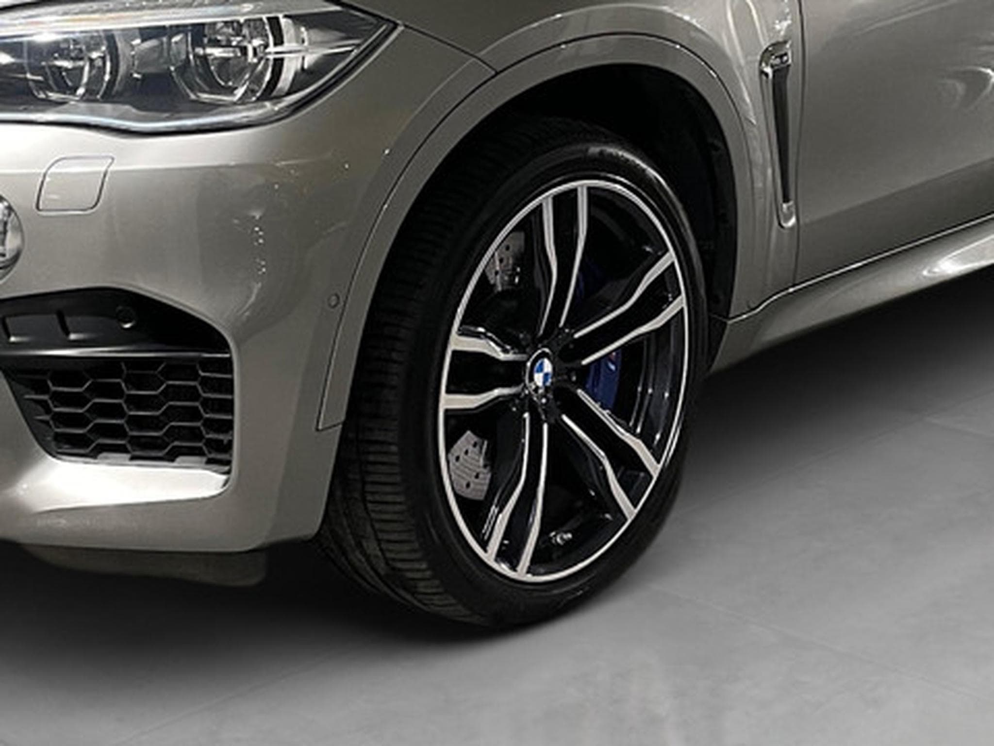 BMW X6 M (2026) - Photo 24