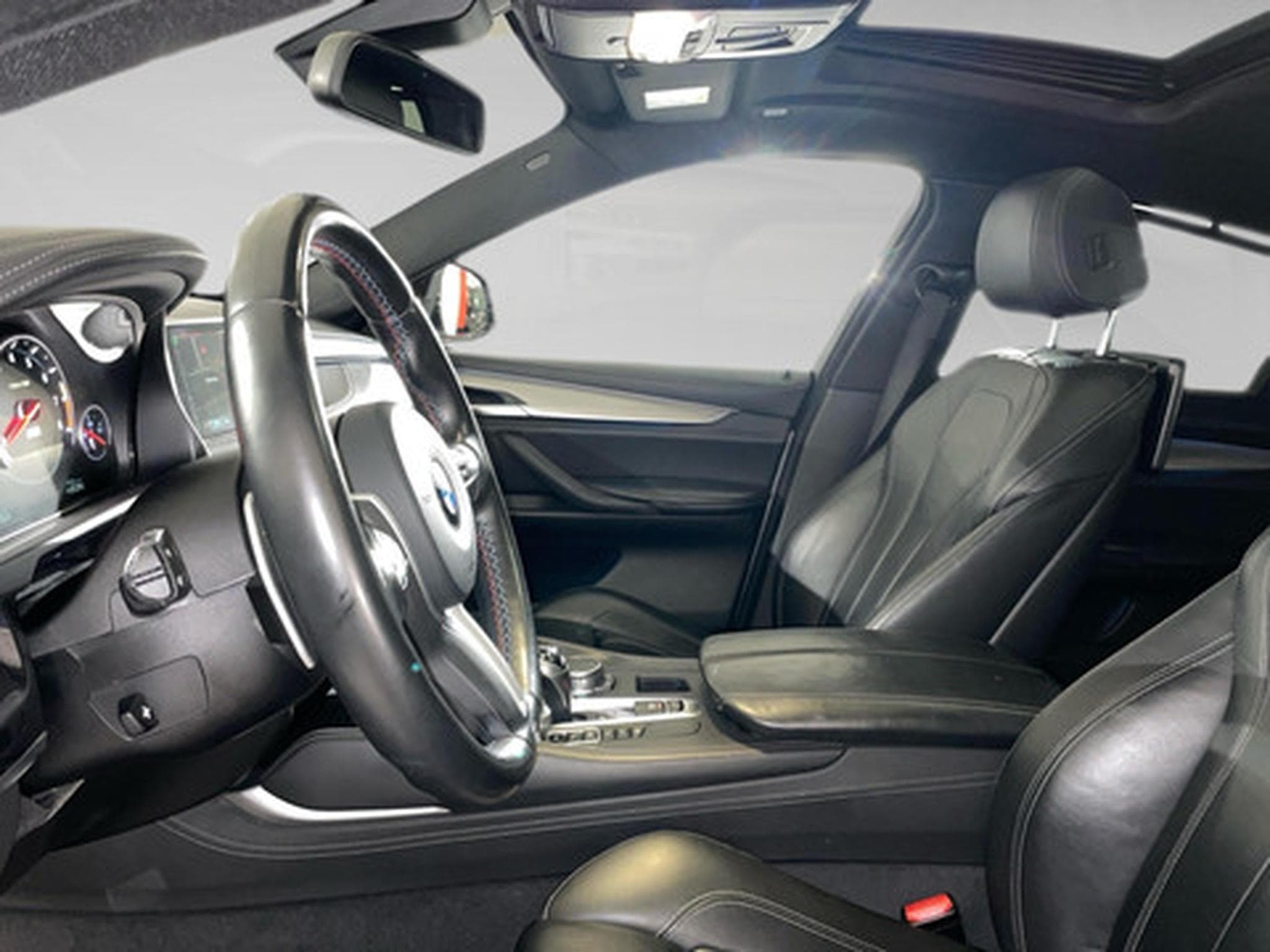 BMW X6 M (2026) - Photo 4