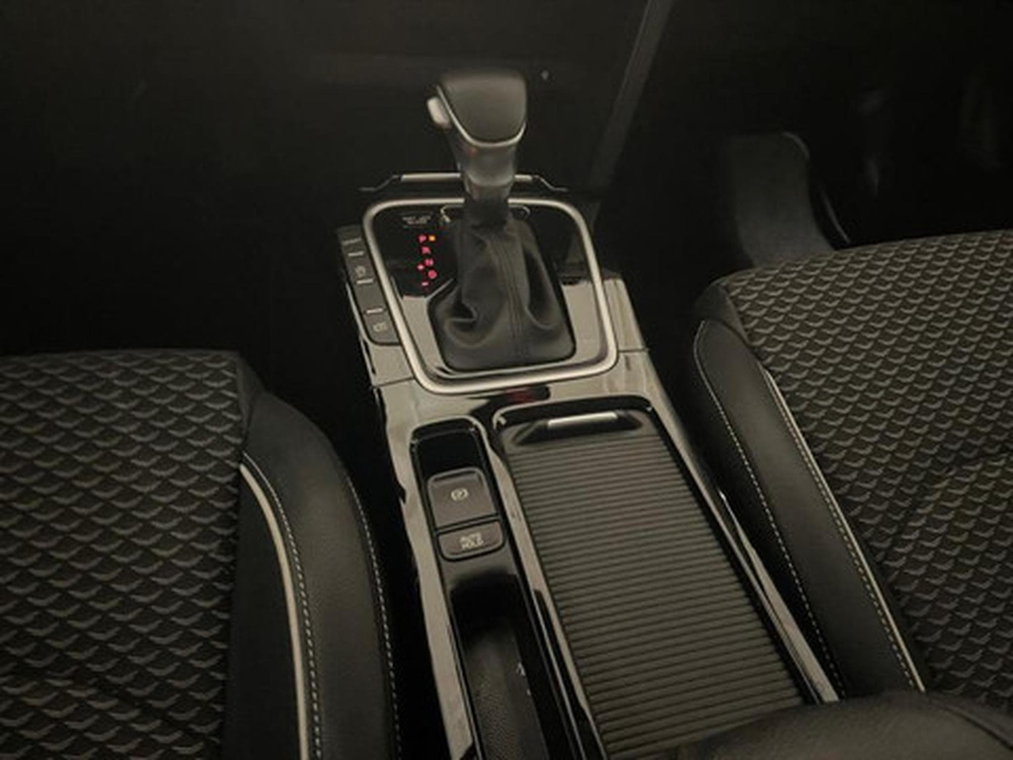 Kia XCeed 1.5 T-GDi 140 DCT Pulse (2026) - Photo 9