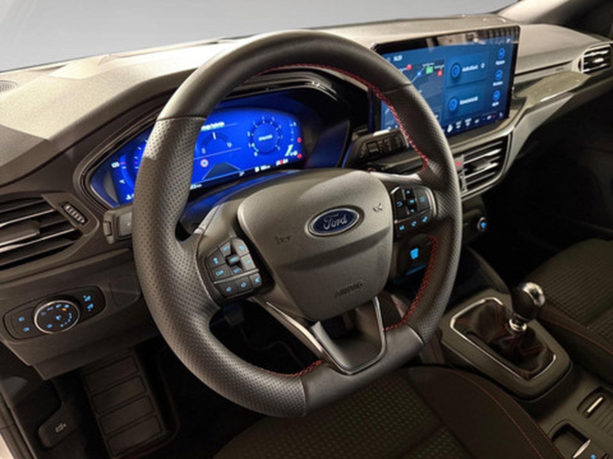 Ford Focus Clipper 1.0i EcoBoost MHEV 92kW ST-Line X (2023) - Photo 7