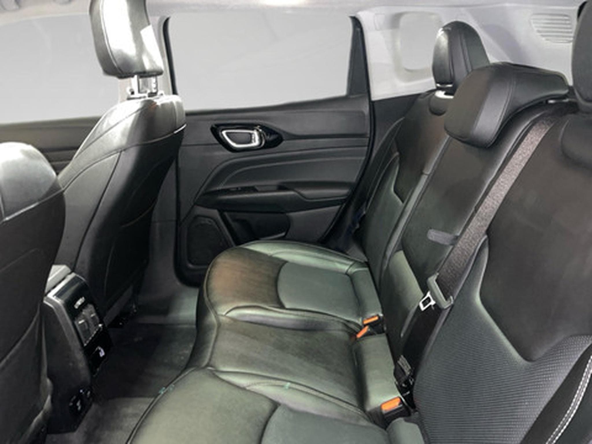 Jeep Compass 1.6 MJD 130 4x2 MTX Limited (2021) - Foto 11