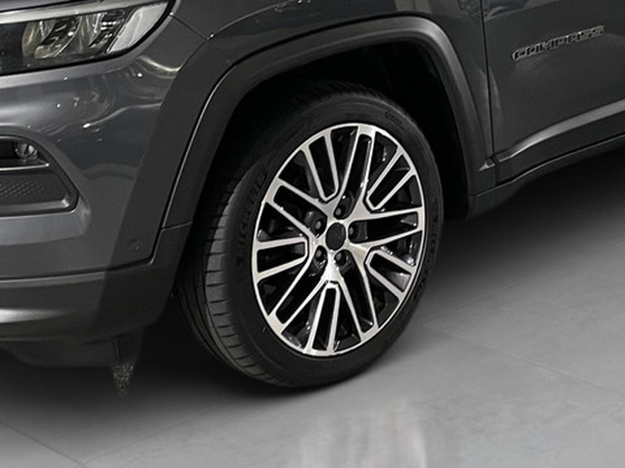 Jeep Compass 1.6 MJD 130 4x2 MTX Limited (2021) - Foto 22