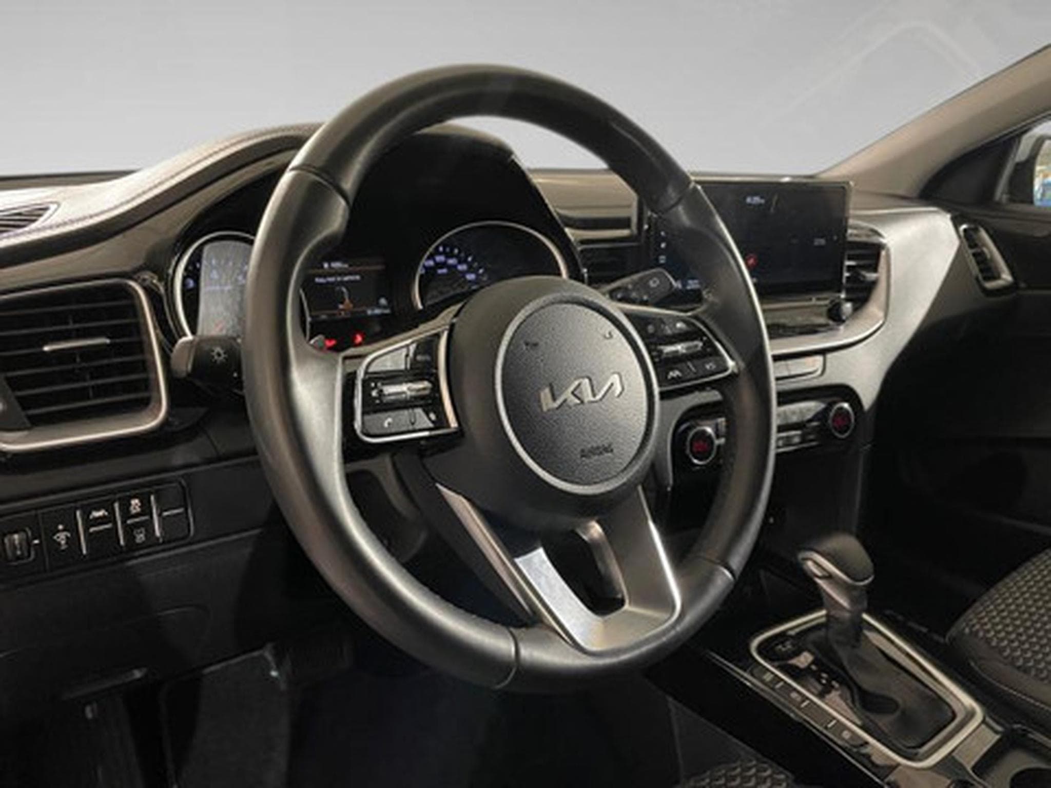 Kia Ceed Pulse 1.0 T-GDI 120 MHEV DCT ISG (2026) - Foto 8