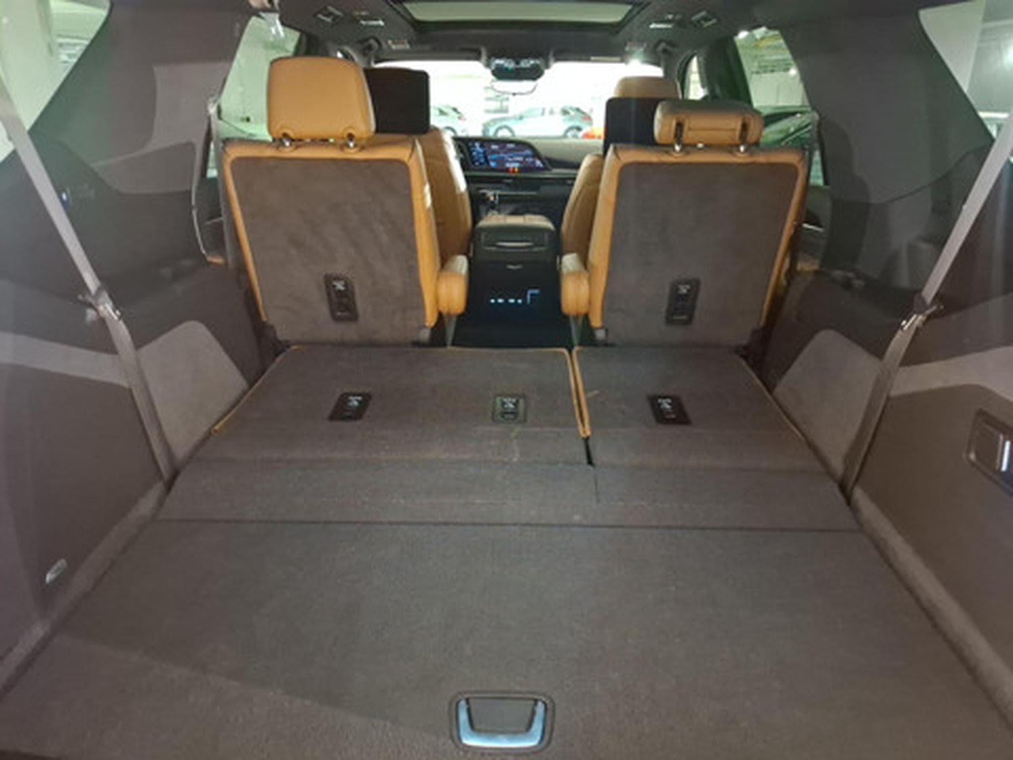 Cadillac Escalade 6.2 PREMIUM LUXURY (2026) - Photo 13