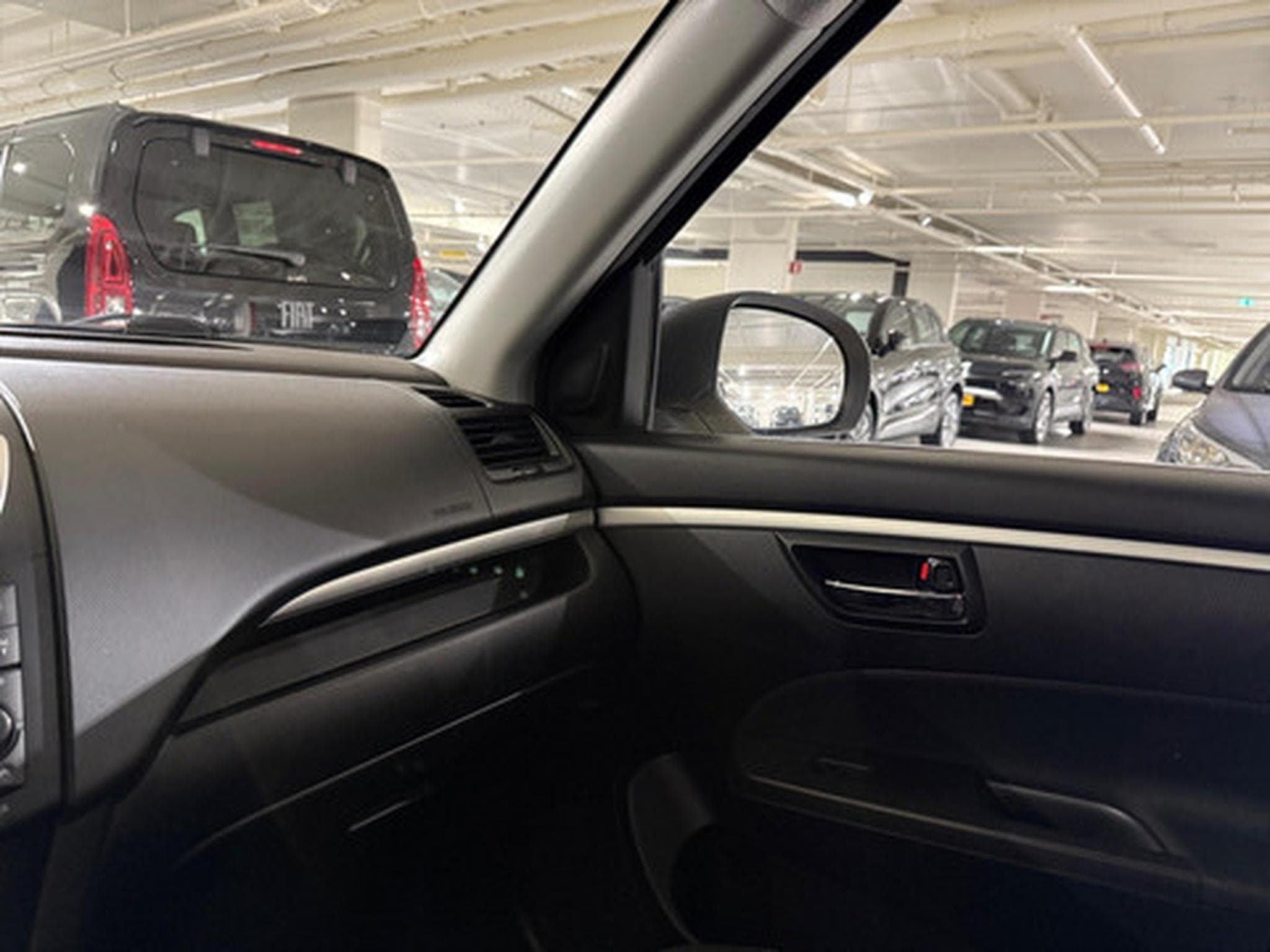 Suzuki Swift 1.2 Club (2026) - Photo 9