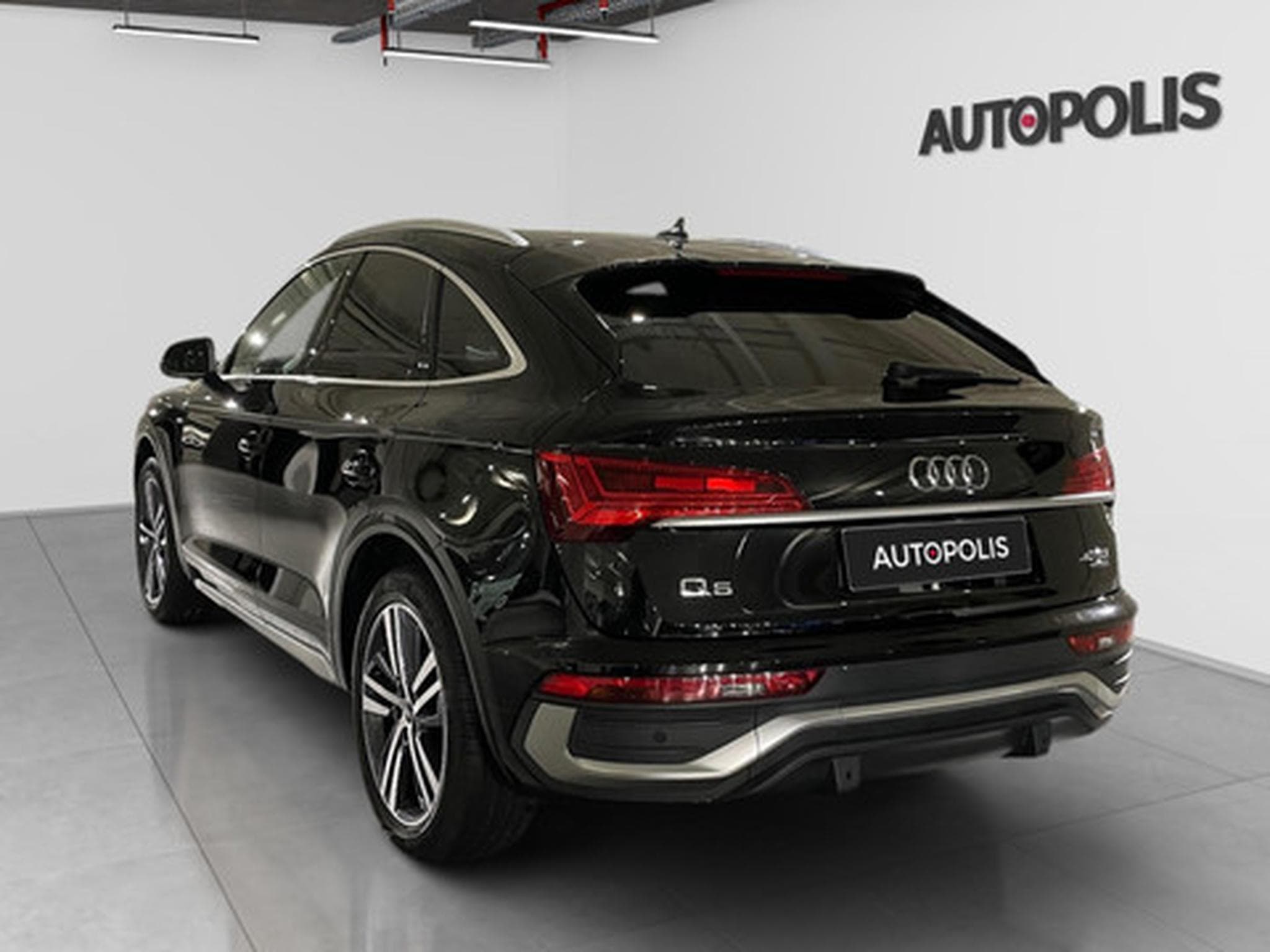 Audi Q5 Sportback 40 TDI S tronic quattro S line (2026) - Photo 18