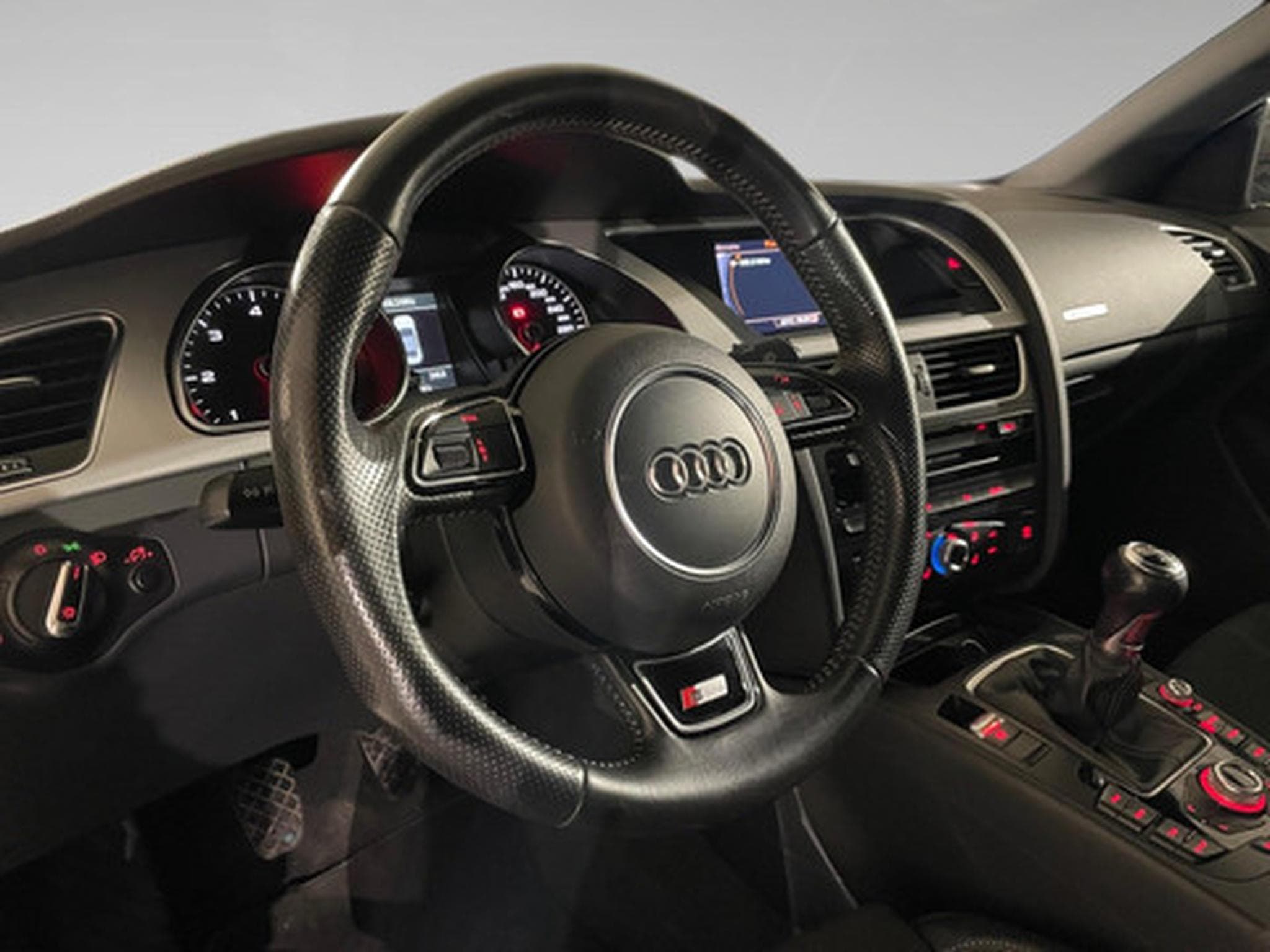 Audi A5 2.0 TDI 140kW quattro Cab. (2026) - Photo 8